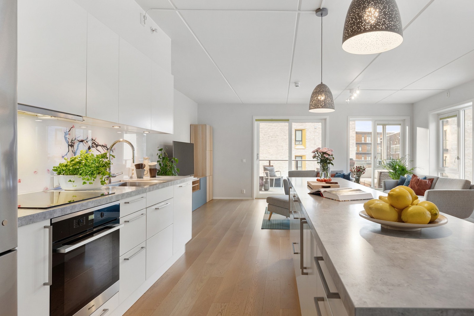 Benkeplate i laminat Galleribilde