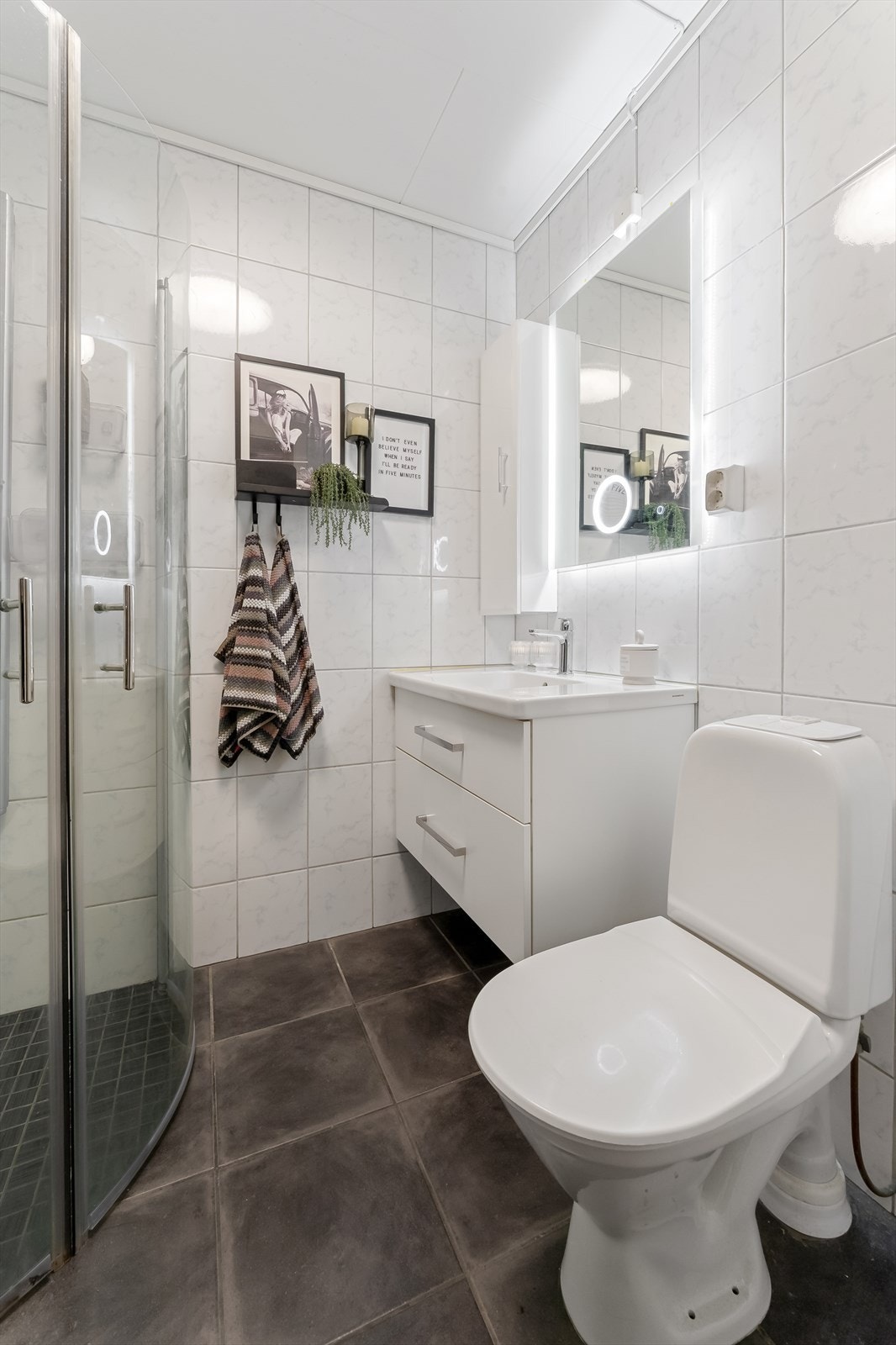 Bad med varmekabler i gulv. Galleribilde