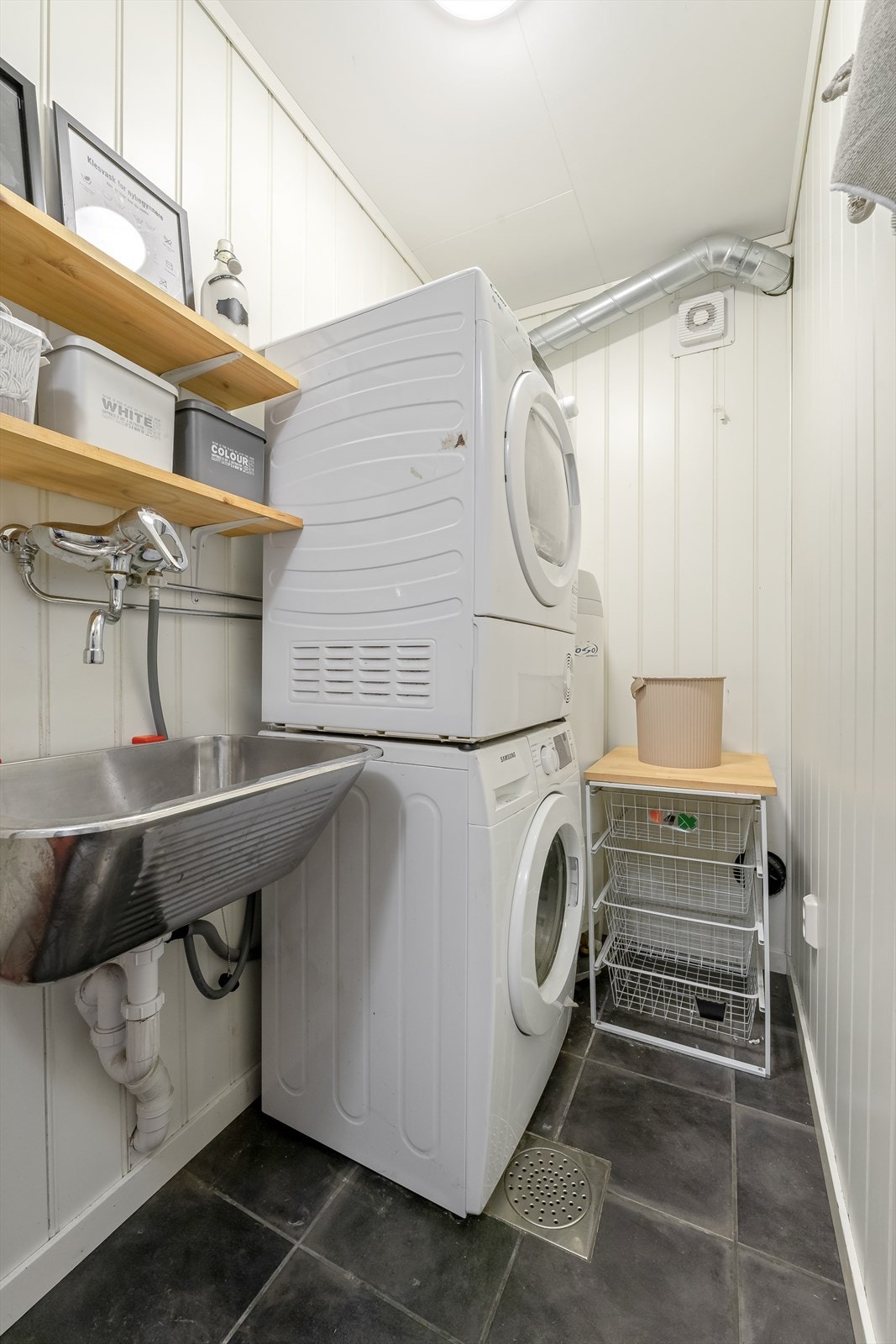 Vaskerom. Galleribilde