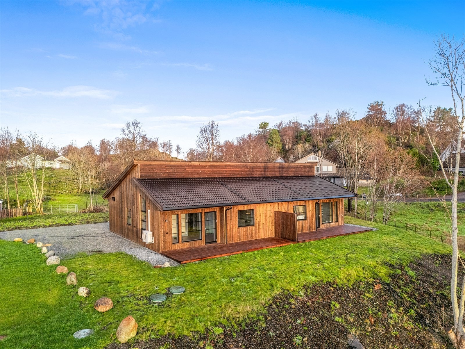 Velkommen til Dyrhammar 33- En splitter ny tomannsbolig med sentral beliggenhet til alt man trenger i hverdagen på Mosterhamn. Galleribilde