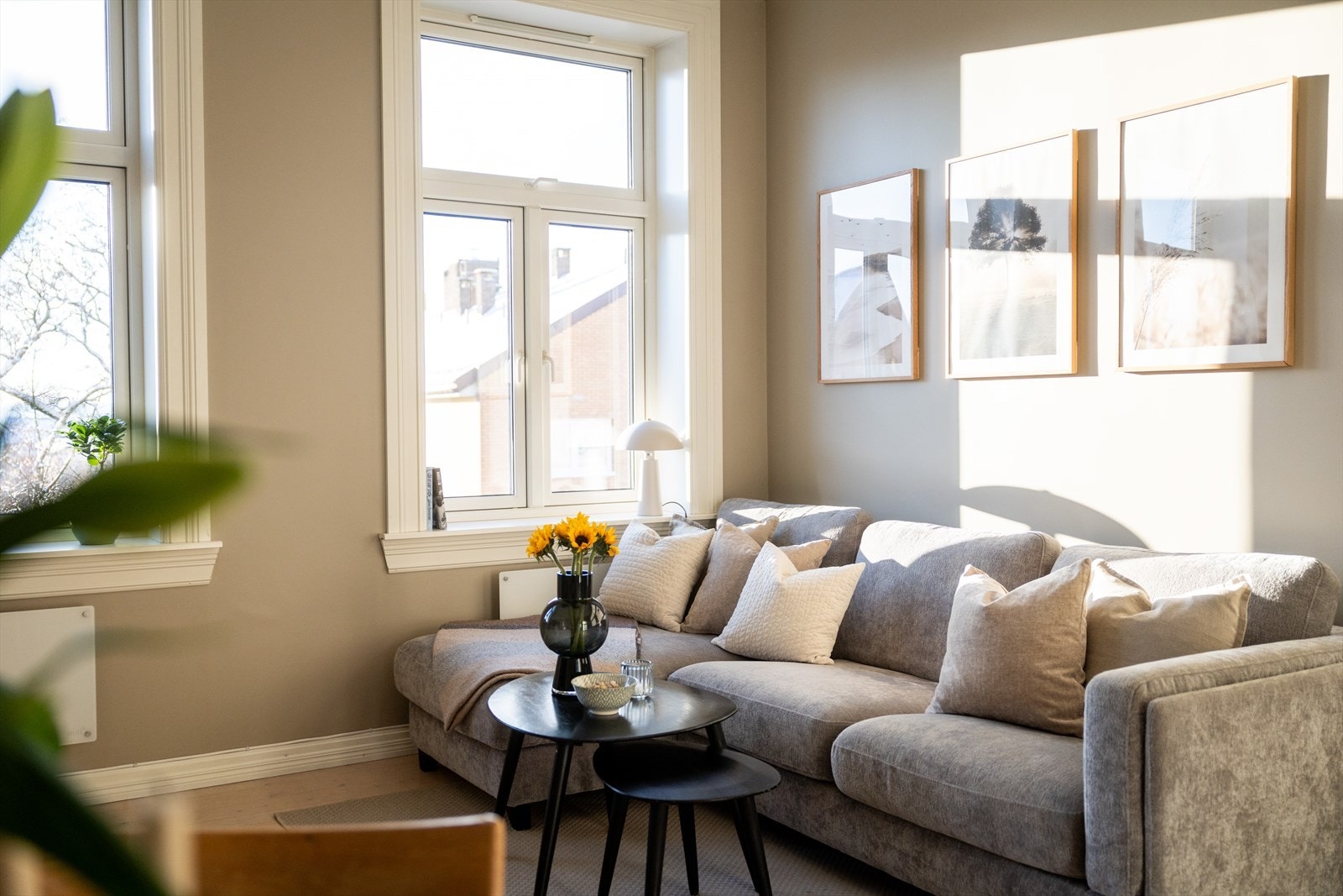 Himlingshøyde ca. 2,96 m målt i stuen Galleribilde