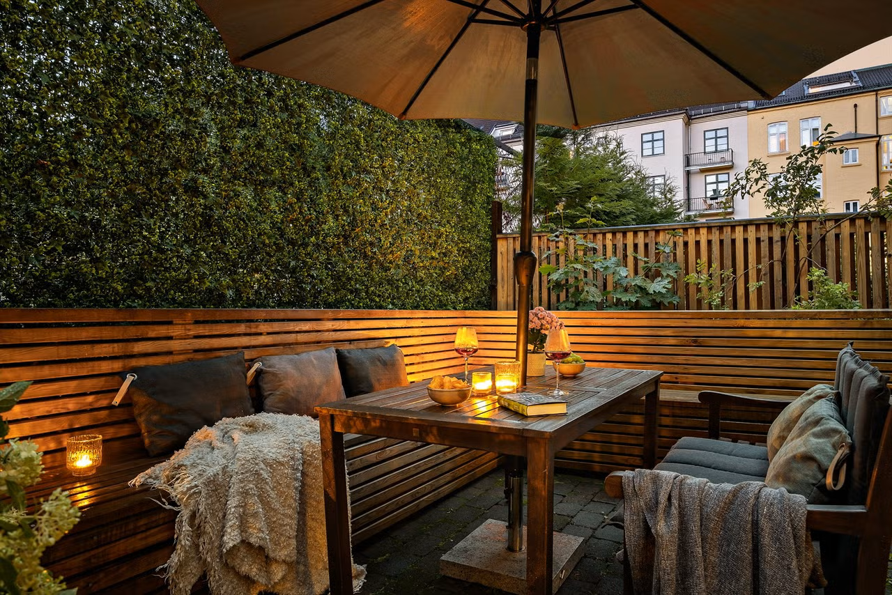 Her er det sittegrupper & beplantning Galleribilde