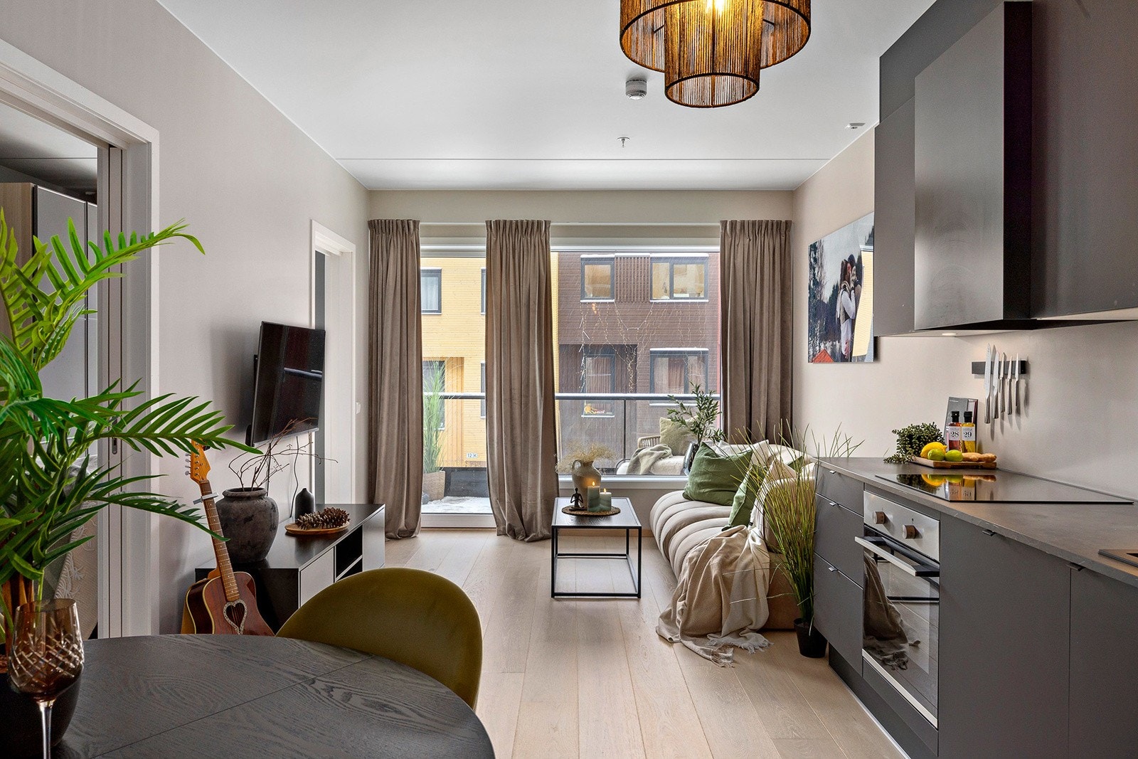 Stuen er holdt i delikate farger Galleribilde