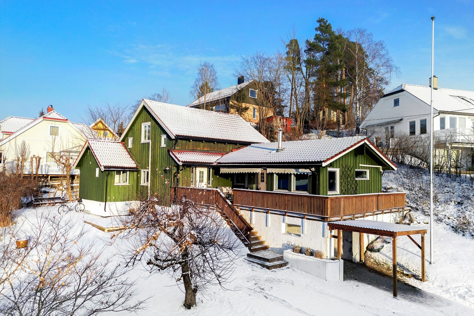 VI presenterer Løkebergveien 18. Enebolig med stor hage/tomt. Foto: Nanna Wolden - Diakrit Galleribilde