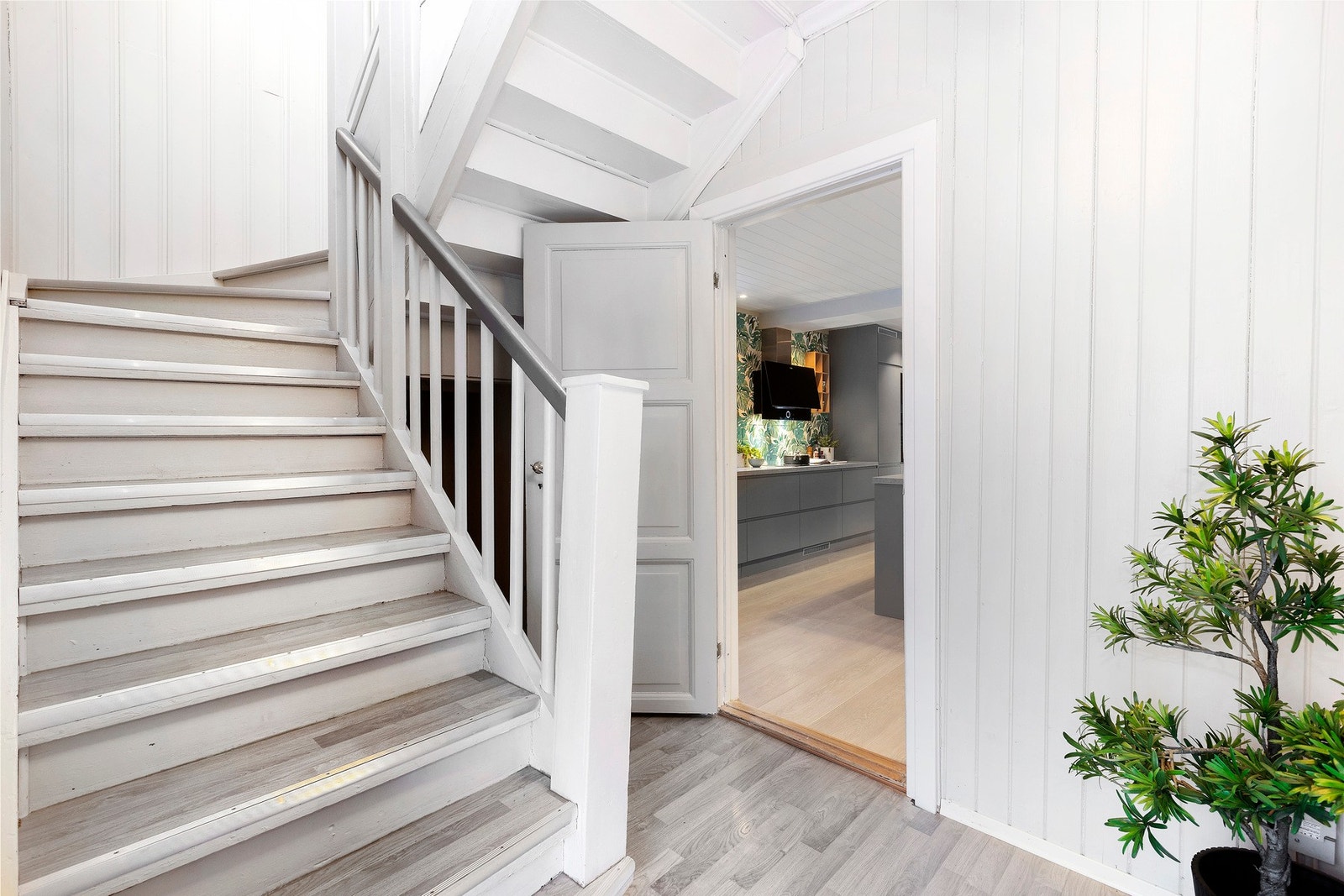 Vi beveger oss videre opp i 2. etasje. Galleribilde