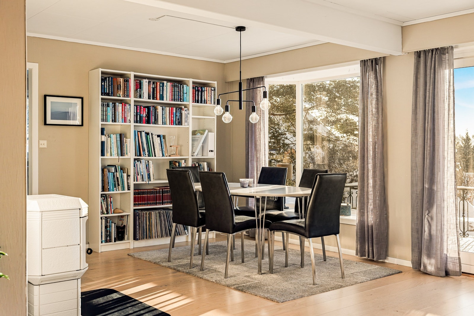 Her kan du dekke til koselige selskaper med familie og venner Galleribilde