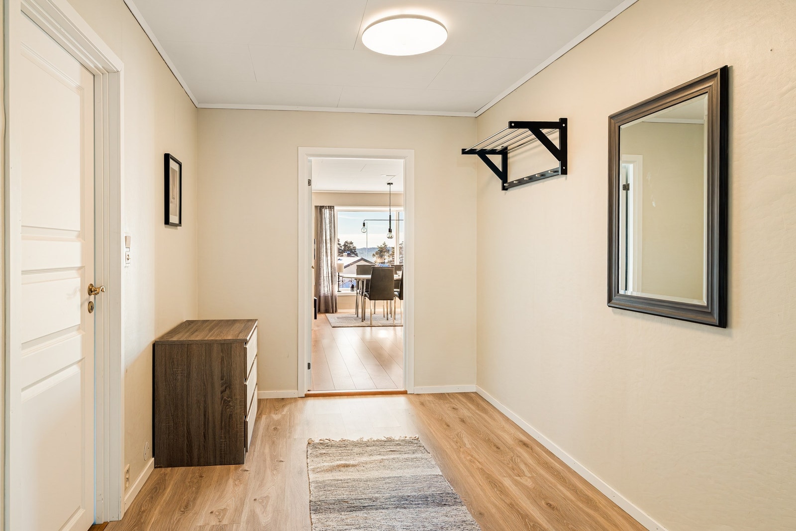 Hall ved inngang Galleribilde