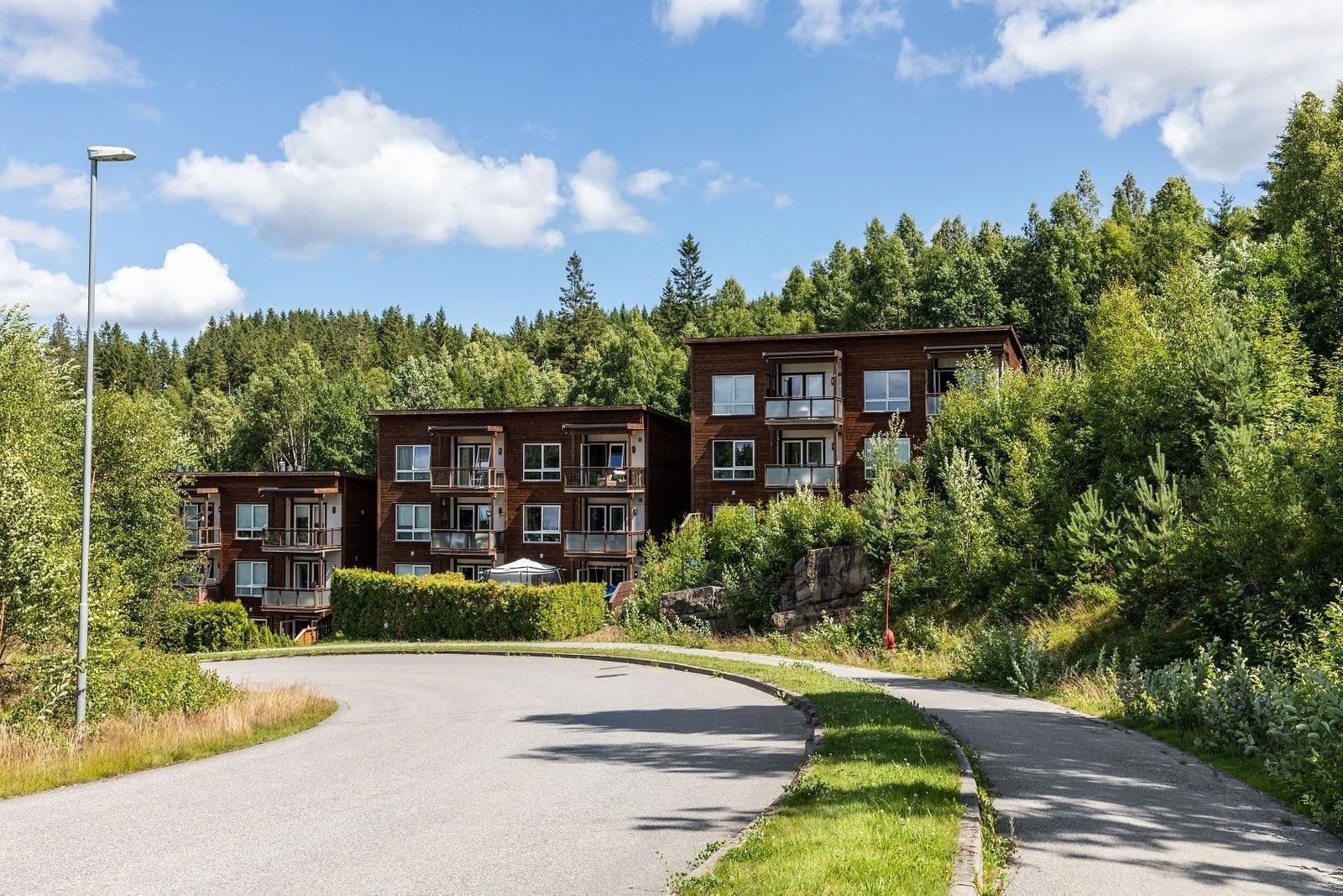 Flott området på Heptekjerr, barnevennlig og kort vei til Vennesla sentrum med alle fasiliteter. Galleribilde