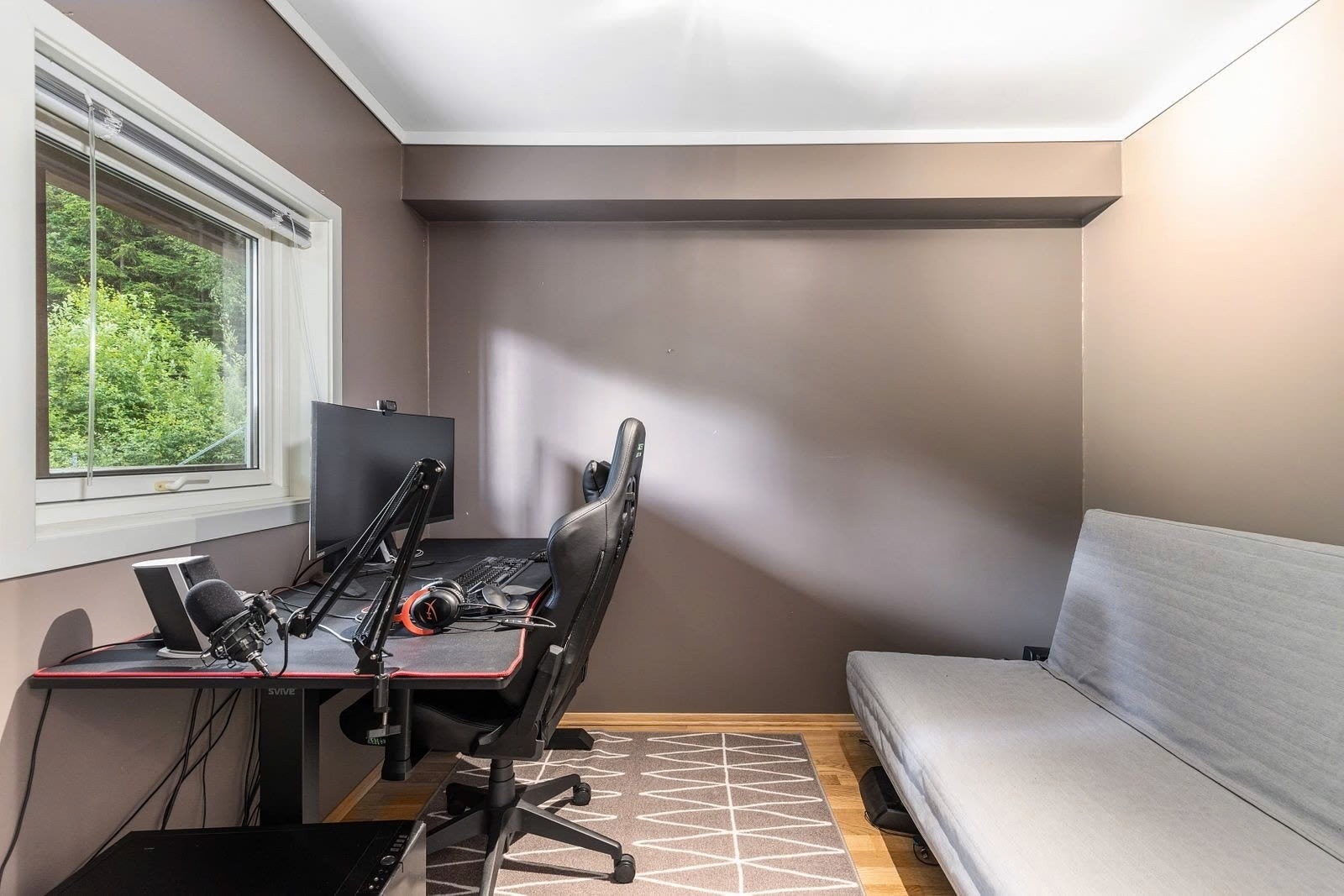 Soverom 2. Her er det plass til en enkeltseng og et skrivbord eller en liten dobbeltseng. Galleribilde