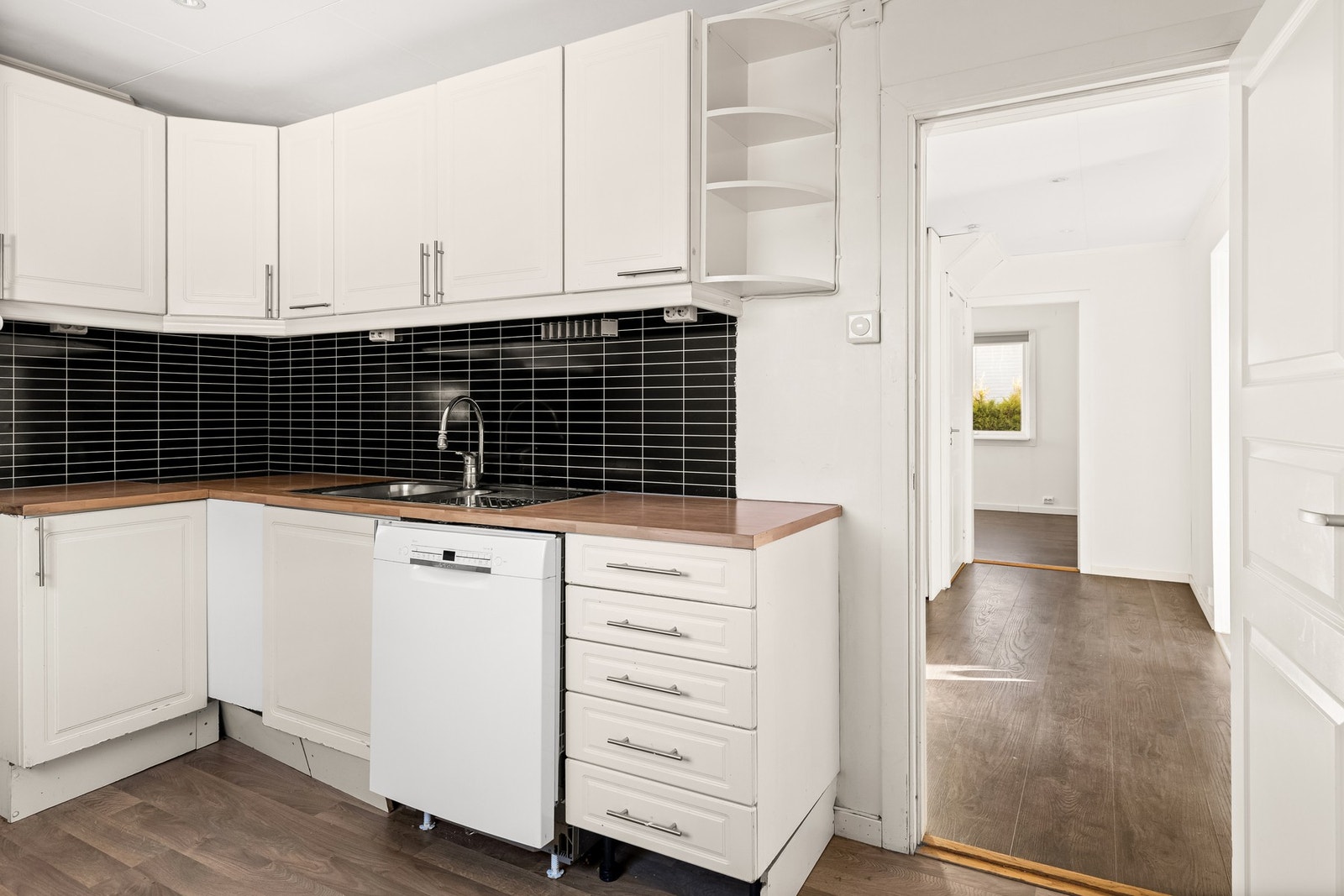 Hvitevarene medfølger i handelen. Galleribilde