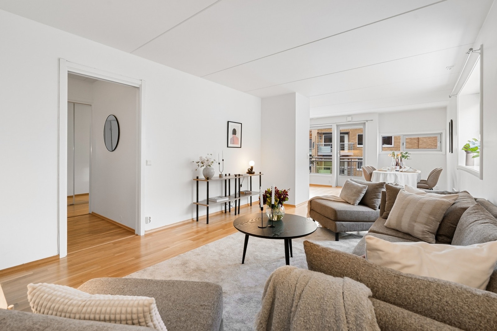 Leiligheten ligger i et bygg fra 2008, og boligen fremstår som svært velholdt. Galleribilde