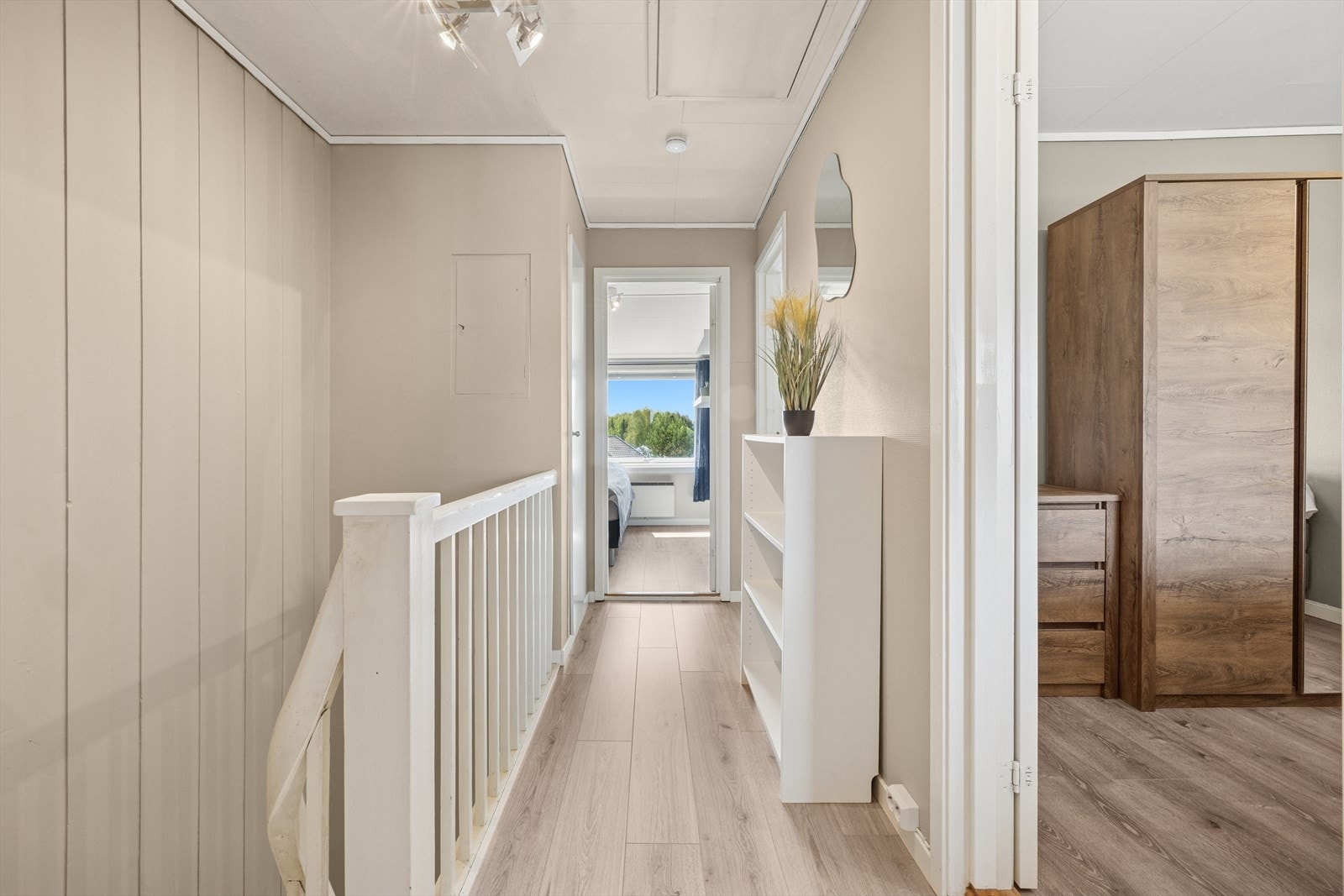 I 2. etasje finner du boligens tre soverom og bad. Galleribilde