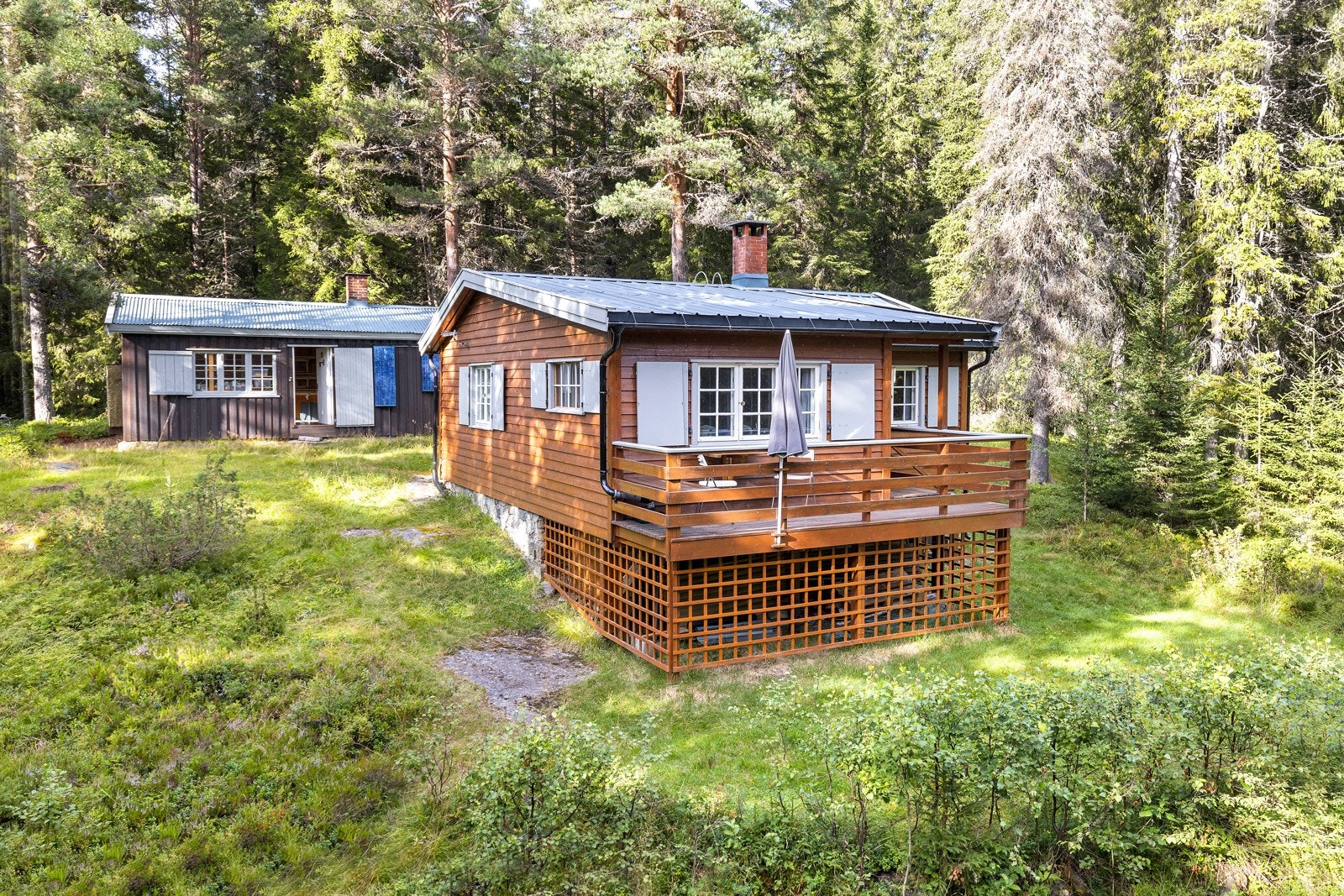 En flott hytte beliggende i nordmarka på Ringkollen. Galleribilde