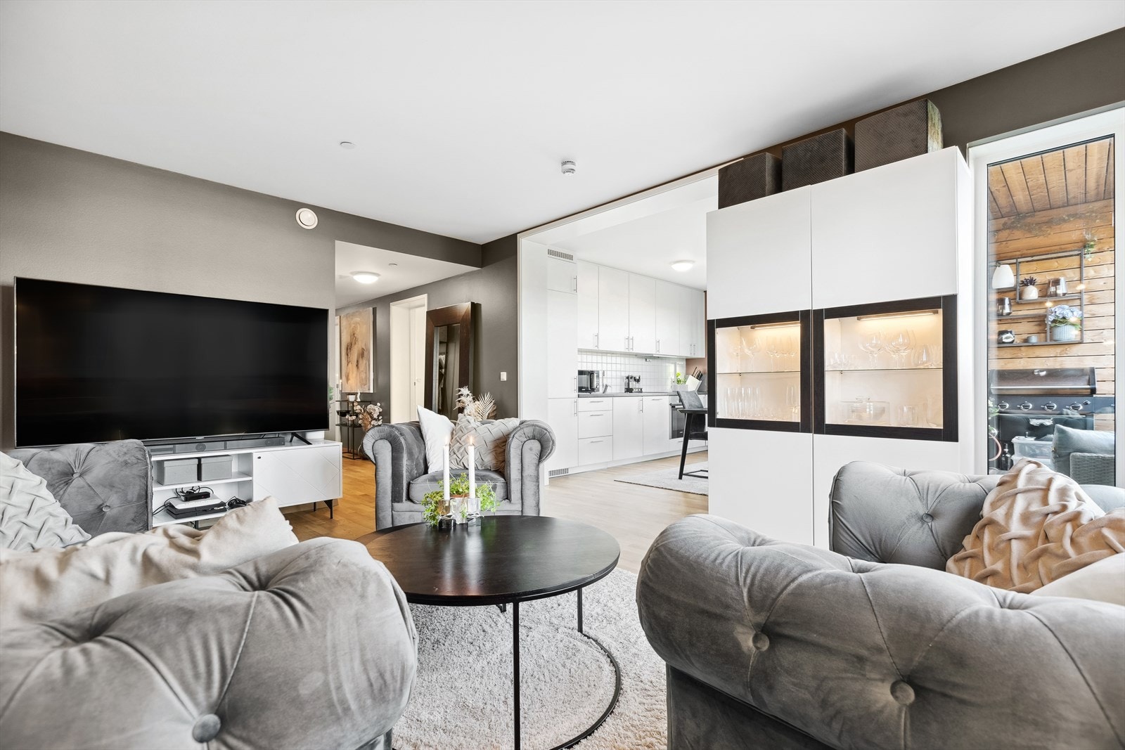 Leilihgeten er lys og pen på dagen, men vent til kvelds-stemningen. Galleribilde