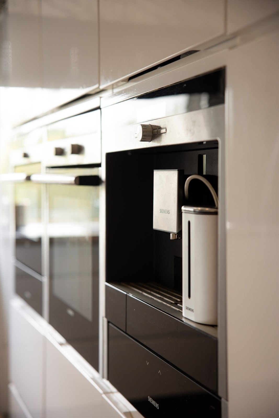 Den integrerte kaffemaskinen er en praktisk detalj i hverdagen. Galleribilde