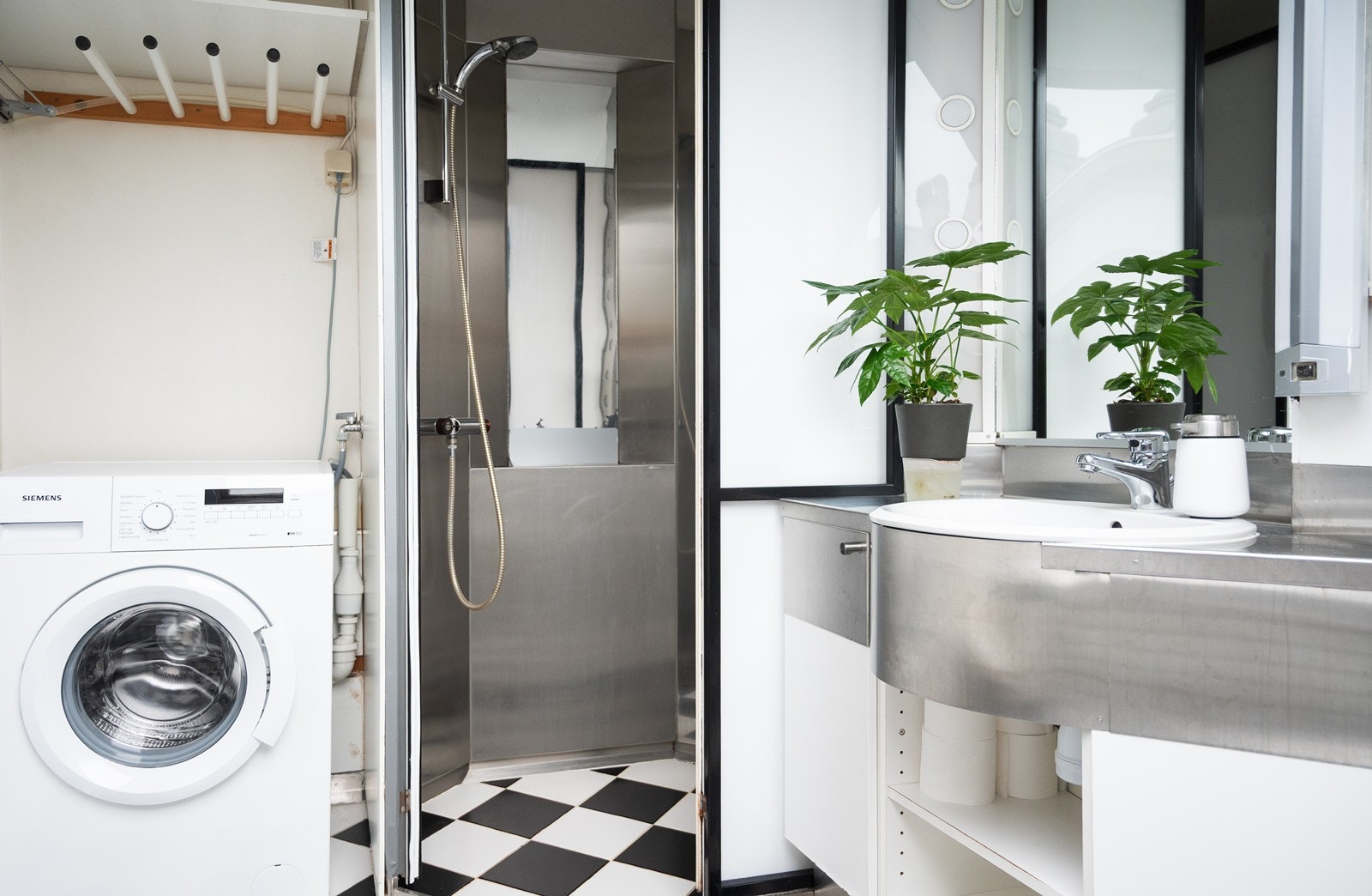 Opplegg til vaskemaskin på badet Galleribilde