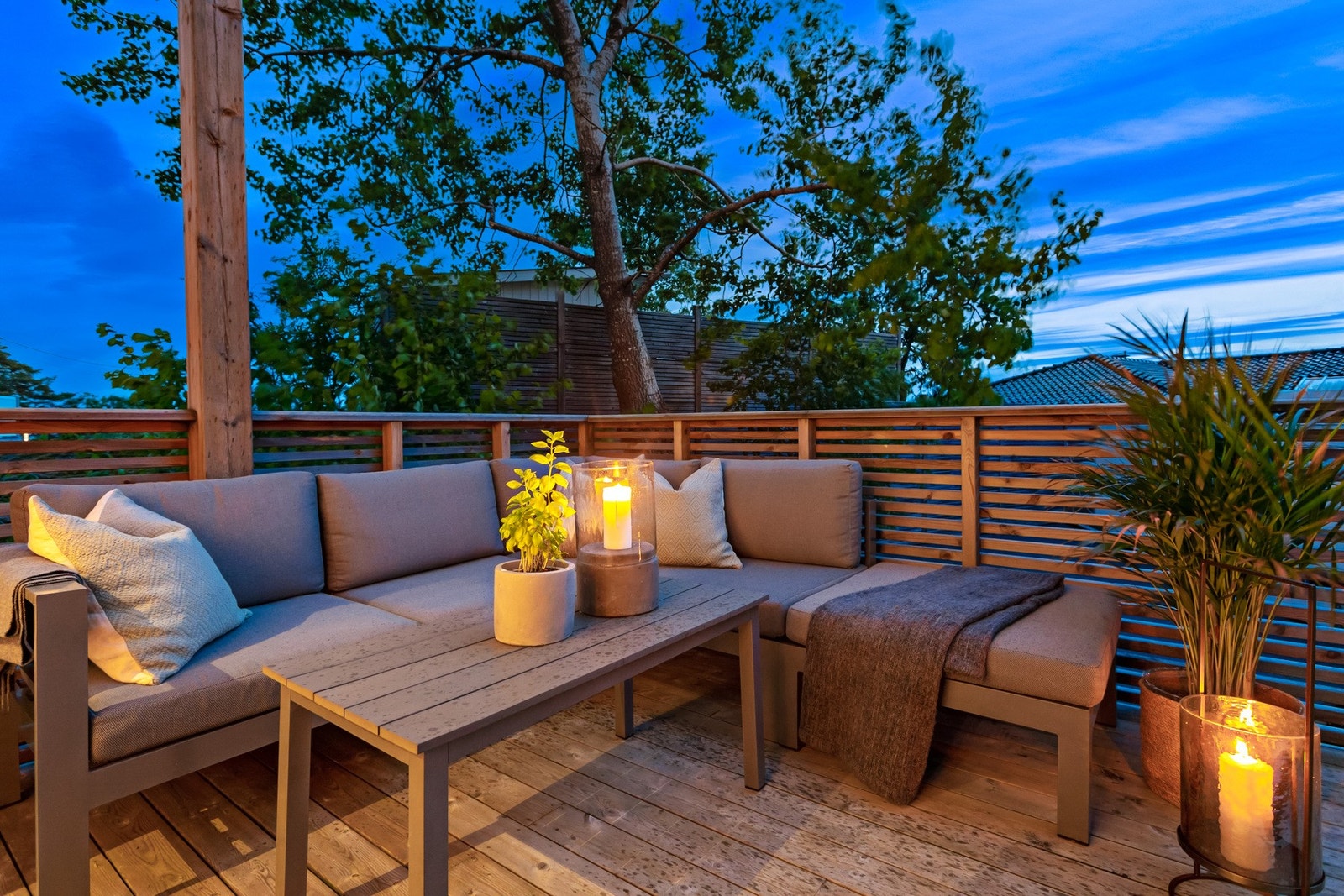 Stemningsfullt på balkongen (bilde fra forrige salg) Galleribilde