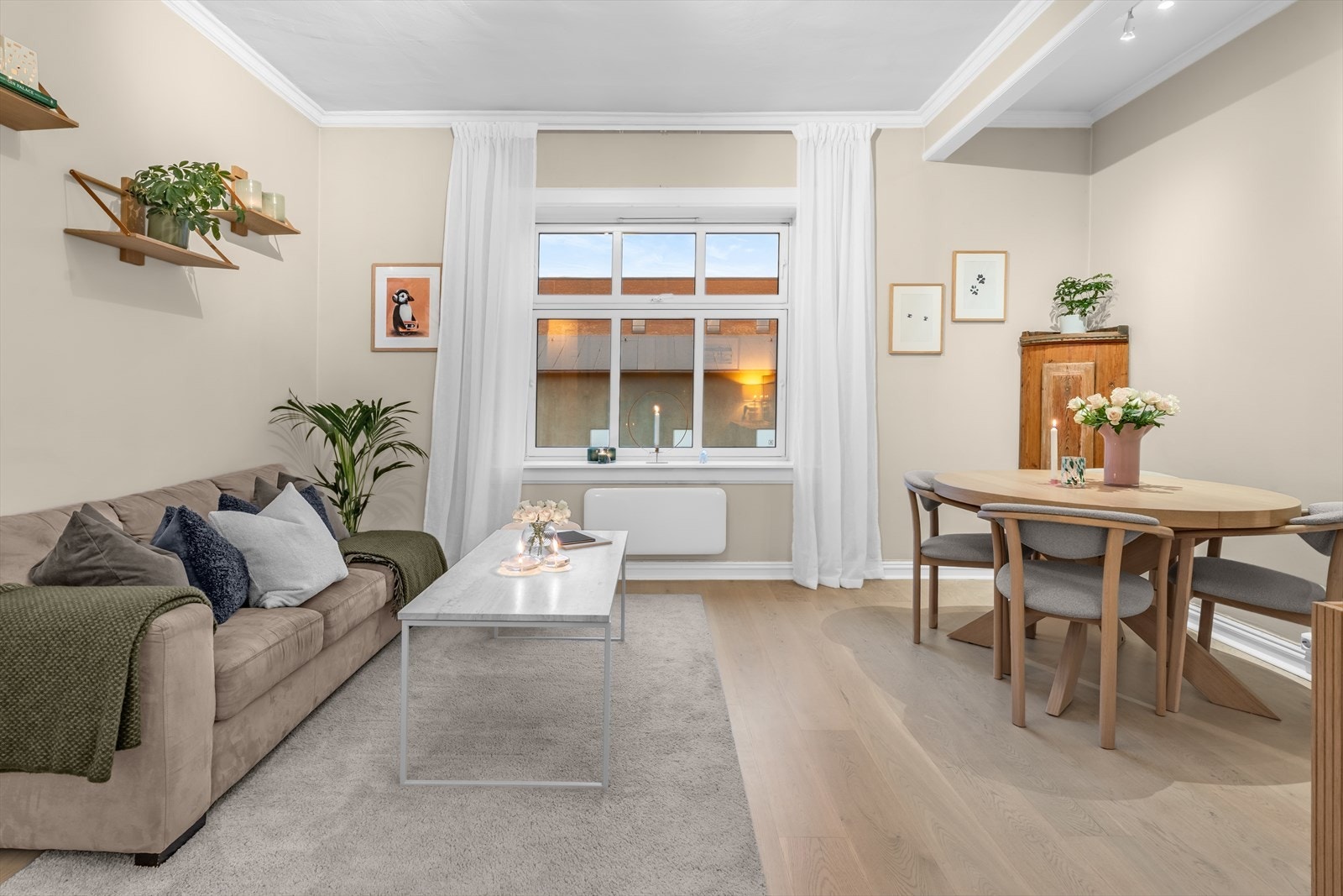 Ingen gjenboere. Nye vinduer i 2016. Galleribilde