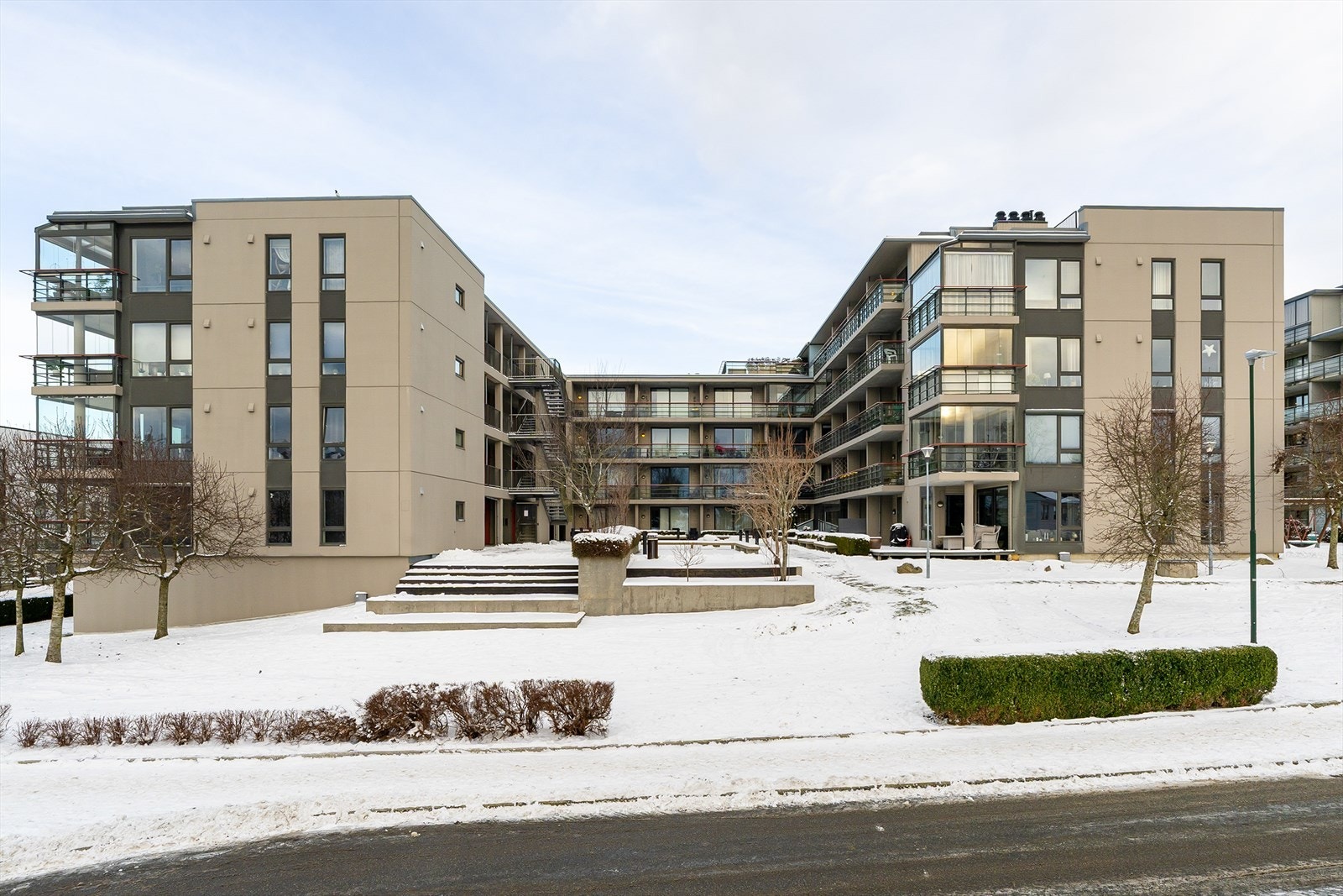 EiendomsMegler 1 v/Sindre Kjøll Kristensen presenterer Breivikveien 17! Galleribilde