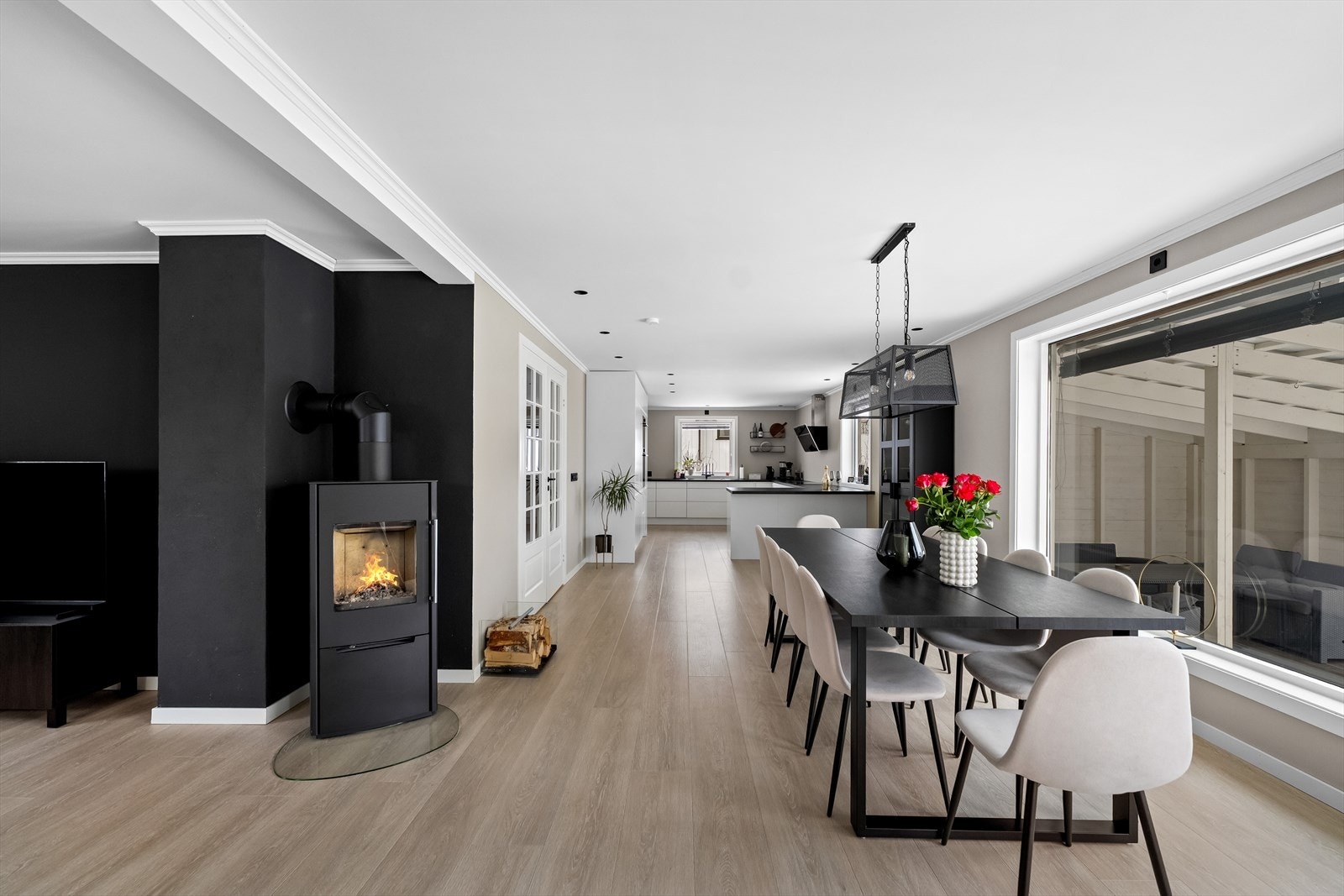 Det ønskes velkommen til en attraktiv enebolig vesentlig påkostet i perioden 2022 - 2025. Galleribilde