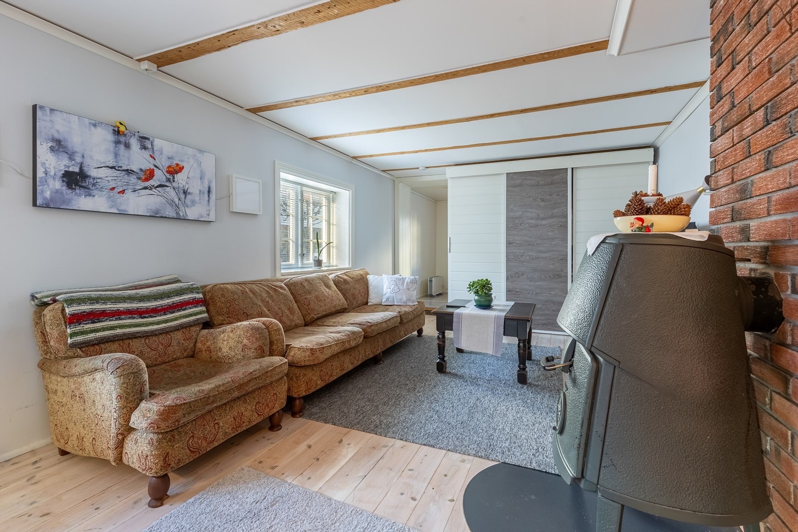 Stue i underetasje (ikke godkjent til varig opphold) Galleribilde