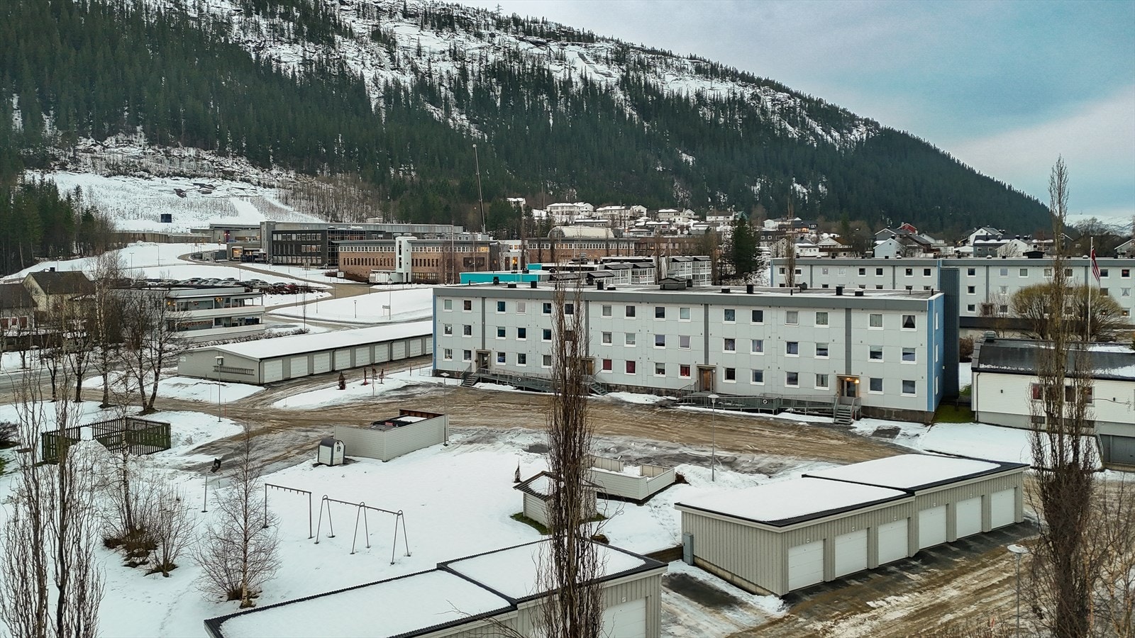 Blokken har i senere tid blitt oppgradert med bla. nyere vinduer, ytterdører, balkonger og fasadeplater Galleribilde