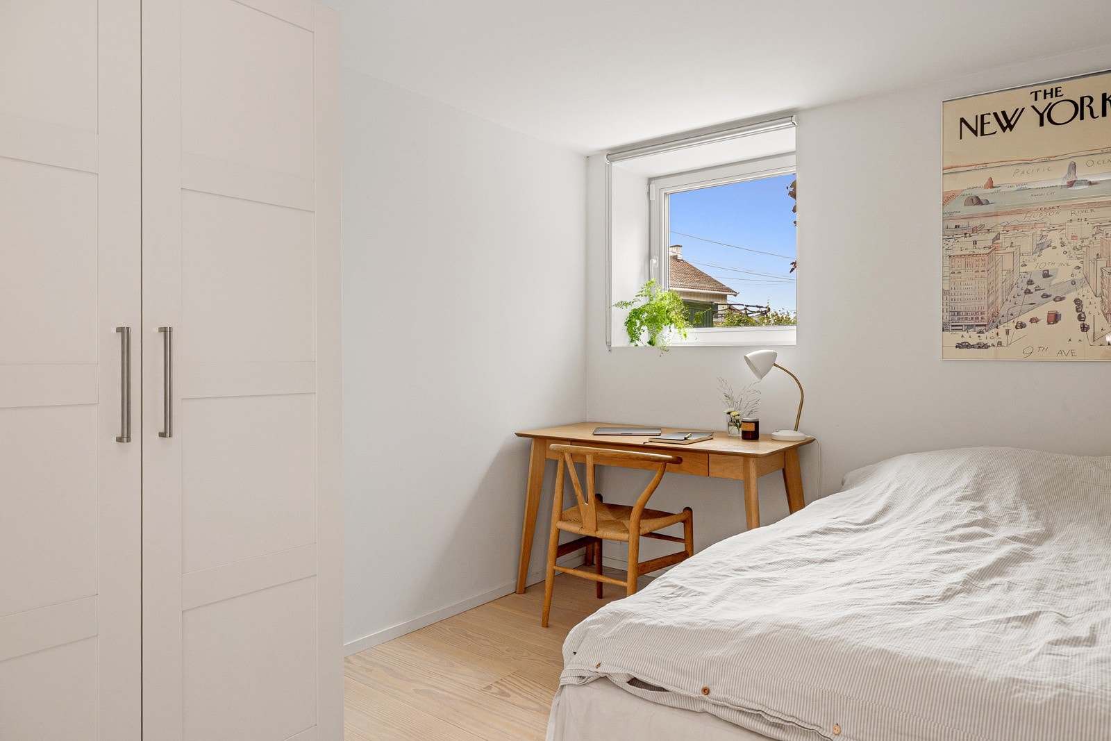 I underetasjen ligger boligens fjerde soverom. Dette rommet har også en god størrelse med flere bruksmuligheter. Galleribilde