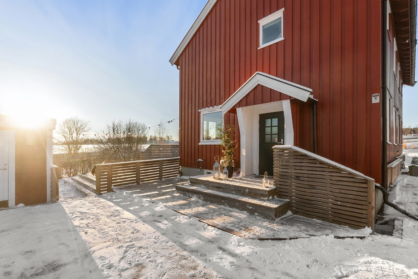 Hyggelig og pent opparbeidet inngangsparti. Galleribilde