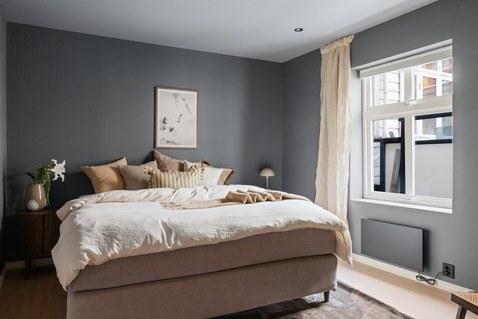 Boligen byr på to luftige soverom med en rolig og behagelig atmosfære. Galleribilde