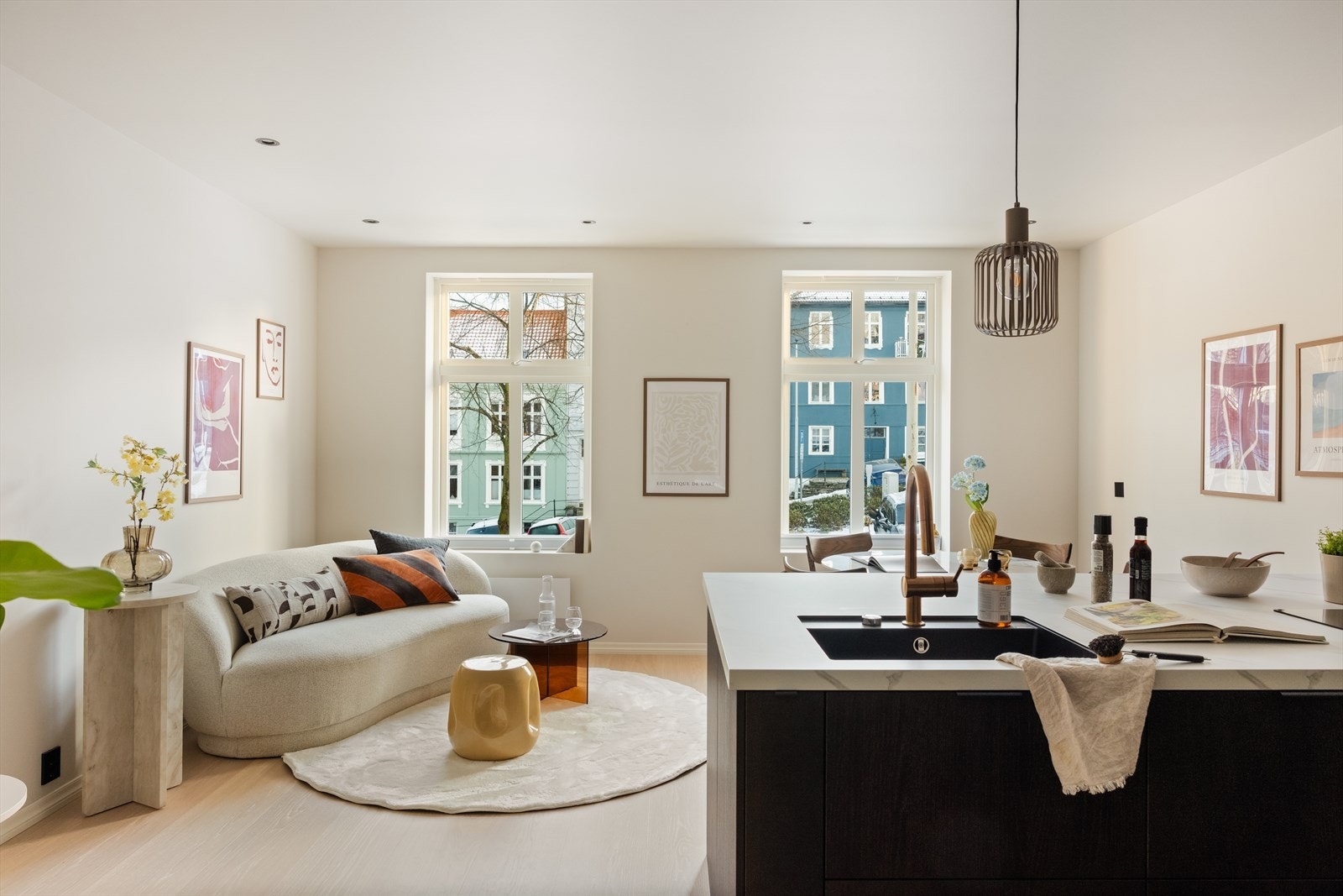 Aktiv Eiendomsmegling v/ Sigbjørn Helland har gleden av å presentere Holbergsallmenningen 10! Foto: Alex Coppo. Galleribilde