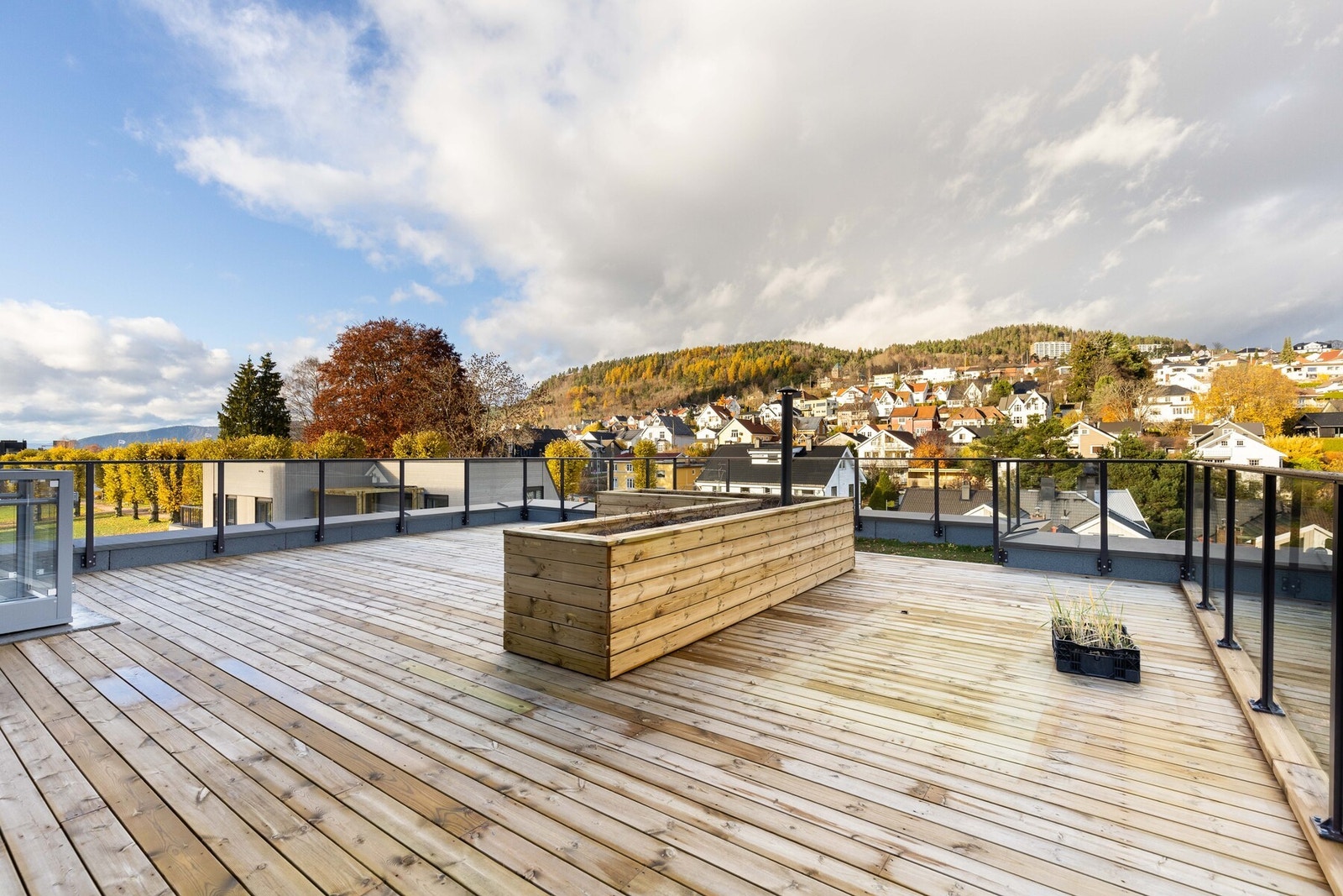 Her kan man nyte ekstra gode solforhold og en herlig utsikt utover Drammen. Galleribilde