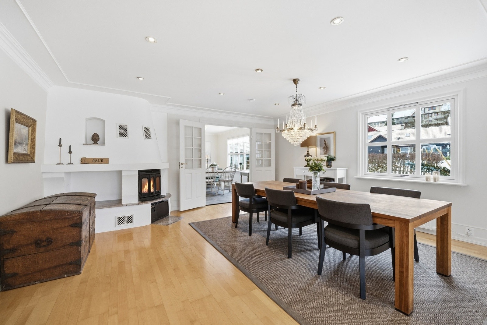 Peis med innsats i spisestuen Galleribilde