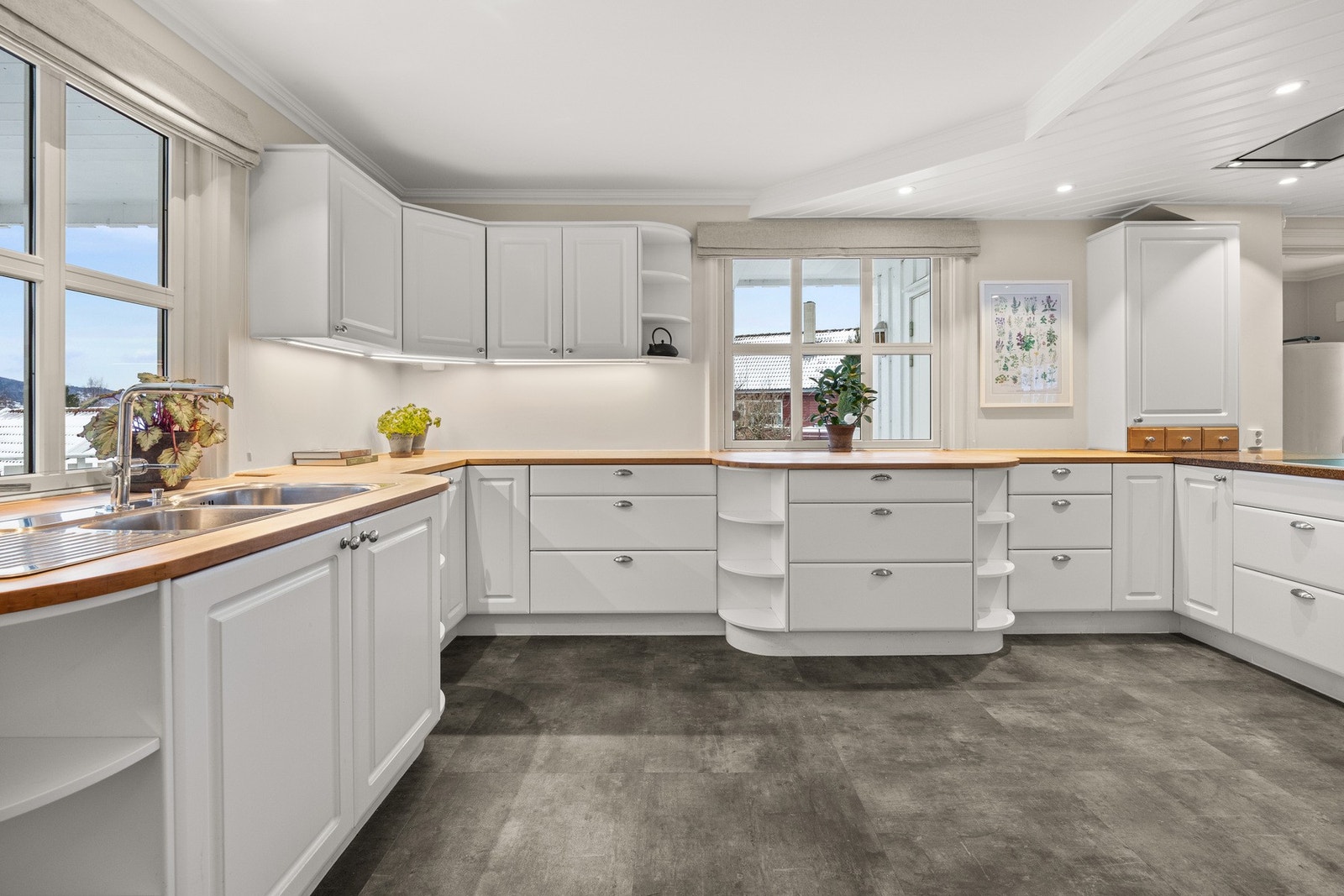 Meget god skapplass Galleribilde