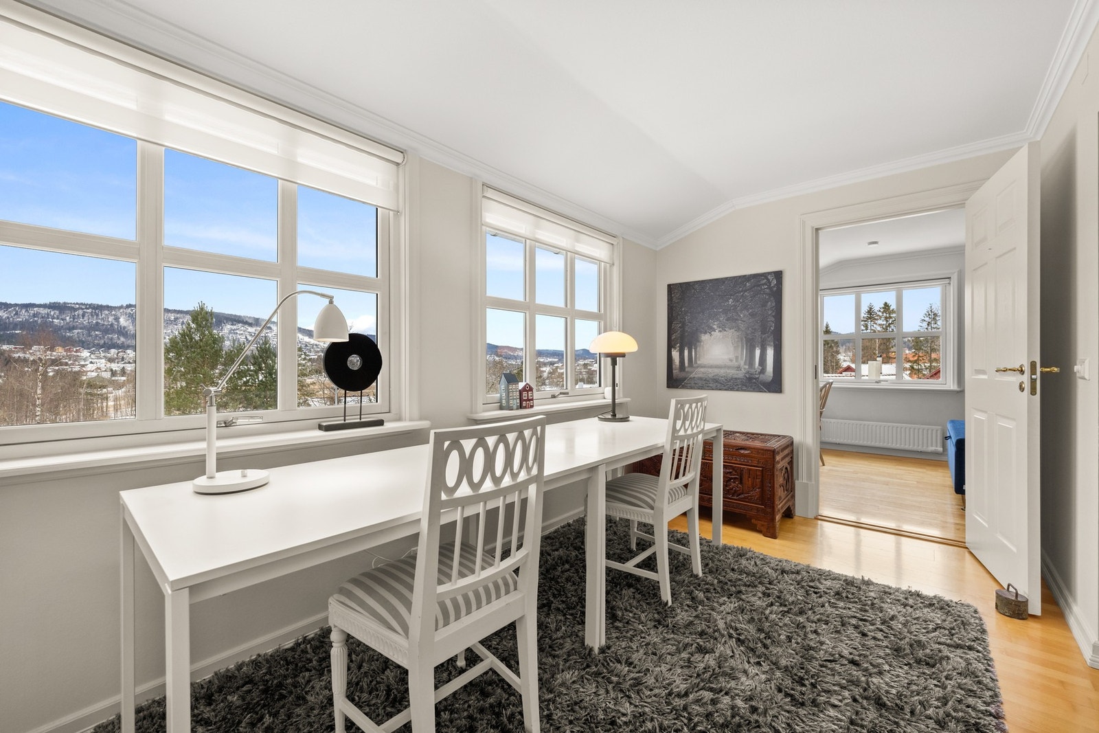 Utsikt mot Lommedalen fra stuen i 2 etg Galleribilde