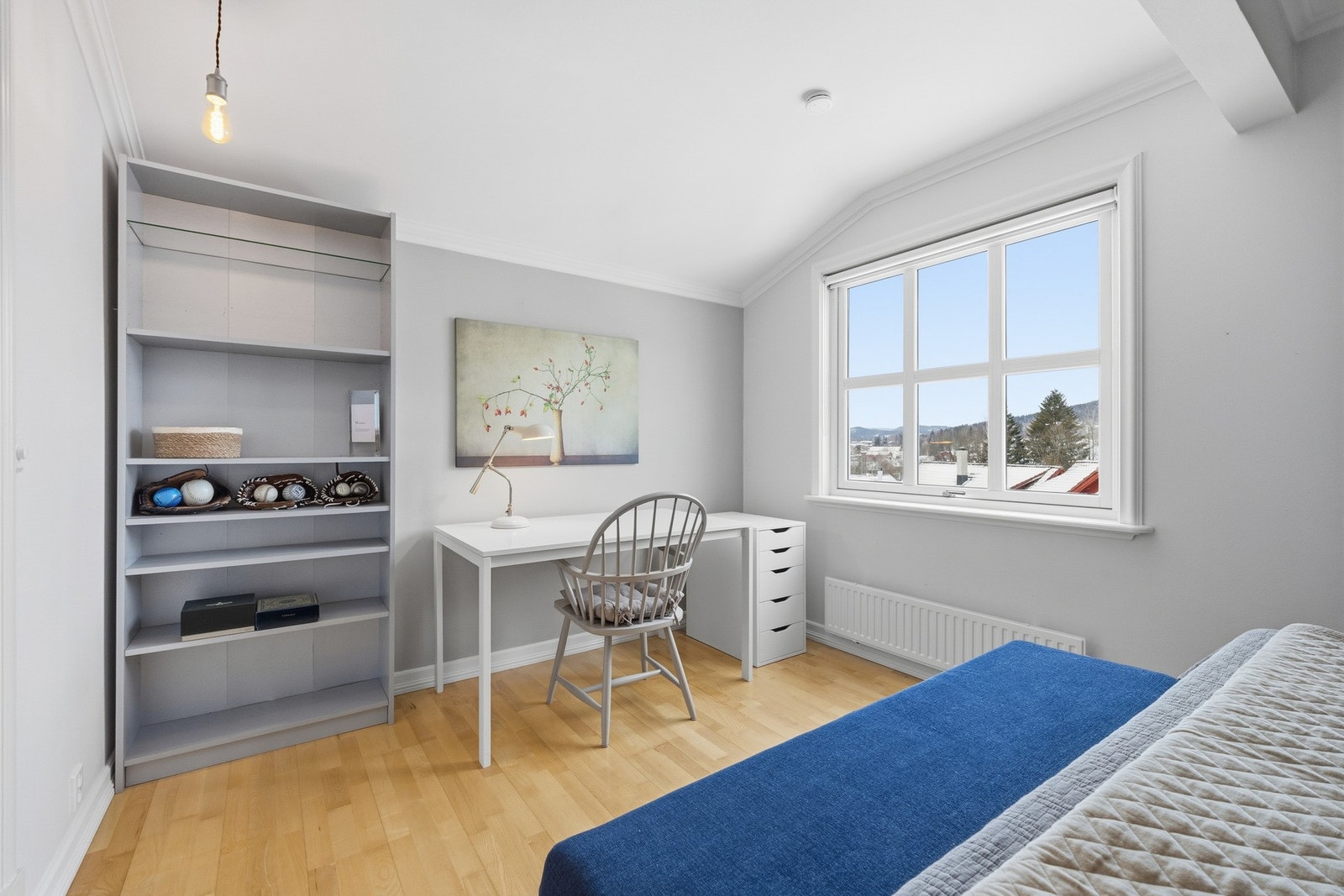 Utsikt mot Lommedalen fra soverom 4 Galleribilde