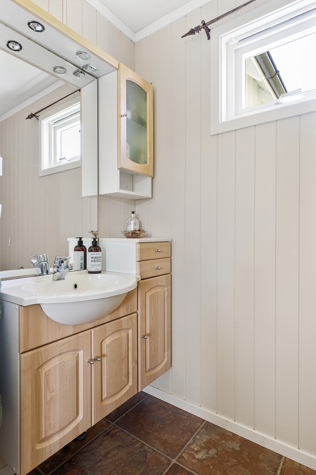 Hyggelig toalettrom. Galleribilde