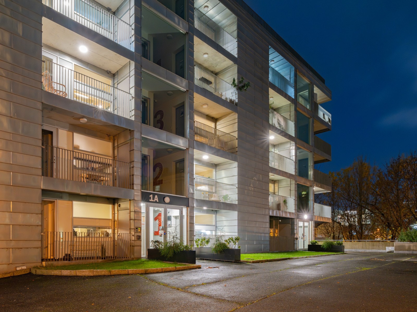 Bygg fra 2007 med heisadkomst. Galleribilde