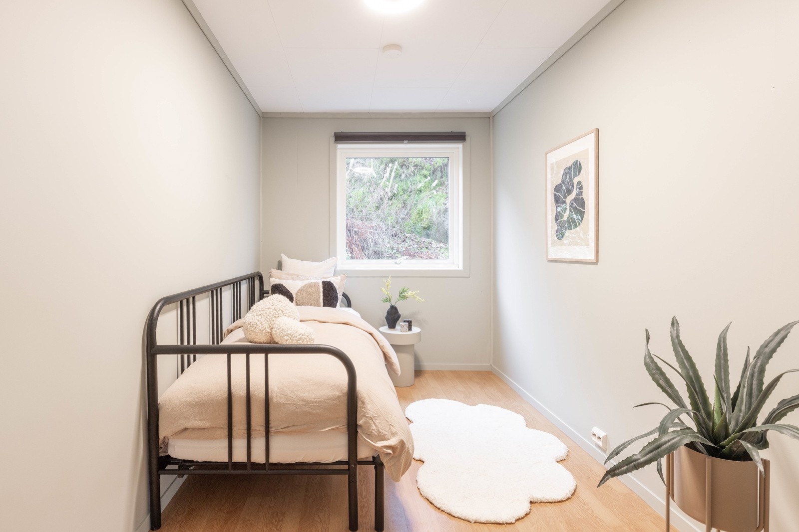 Det andre soverommet måler 8,2 m² og kan også innredes med ønsket sengestørrelse og annet passende møblement. Galleribilde