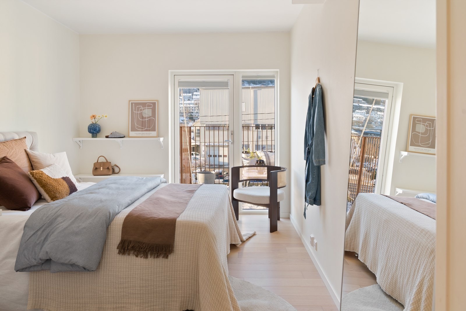 Hovedsoverommet er romslig og kan enkelt innredes med dobbeltseng og nattbord. Galleribilde