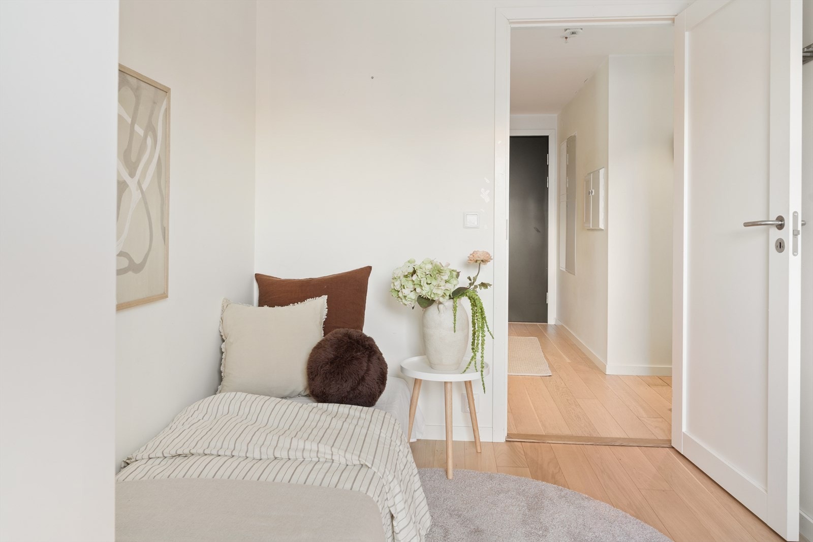 Soverom med behagelig atmosfære. Galleribilde