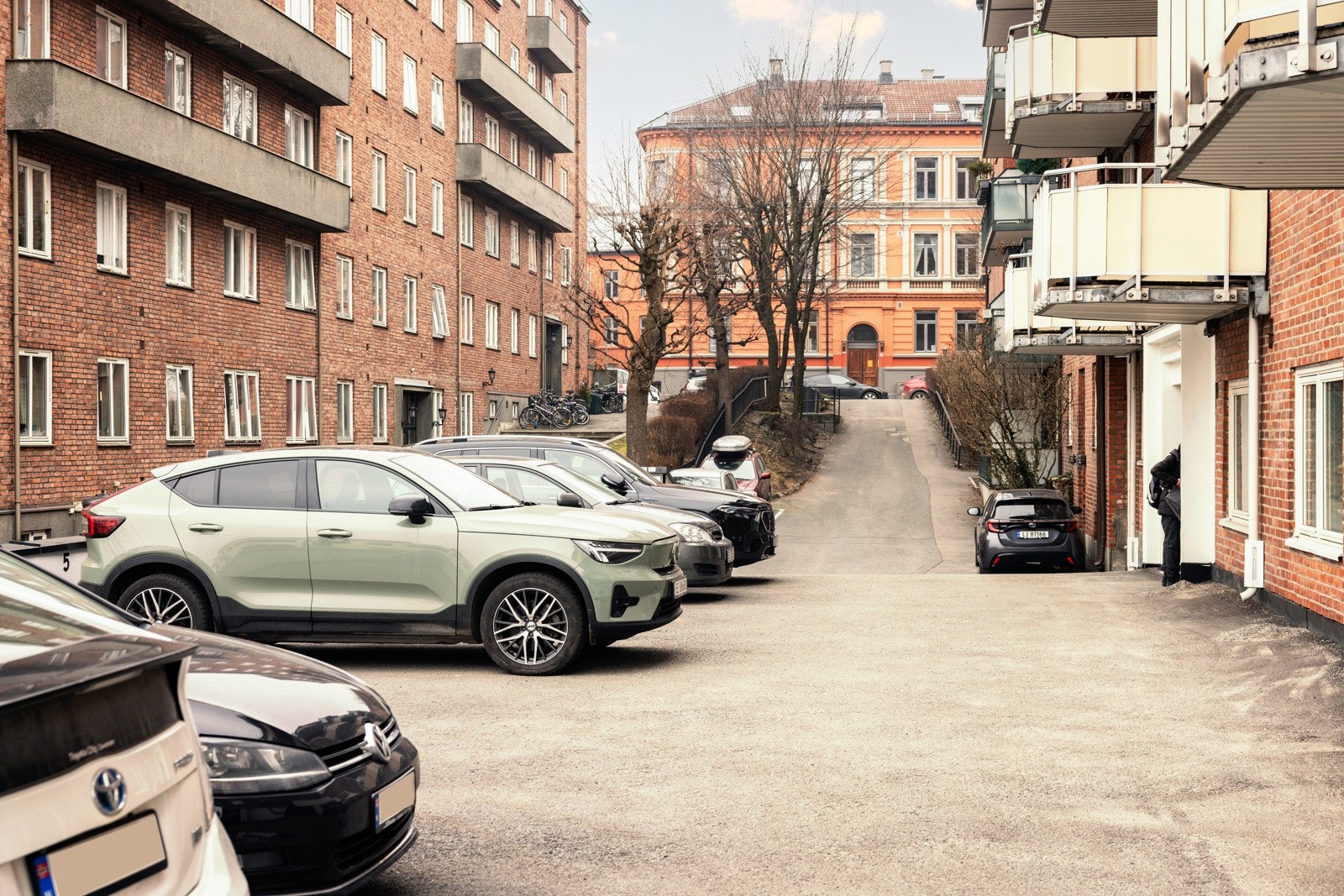 Leiligheten ligger tilbaketrukket fra byens travle gater Galleribilde