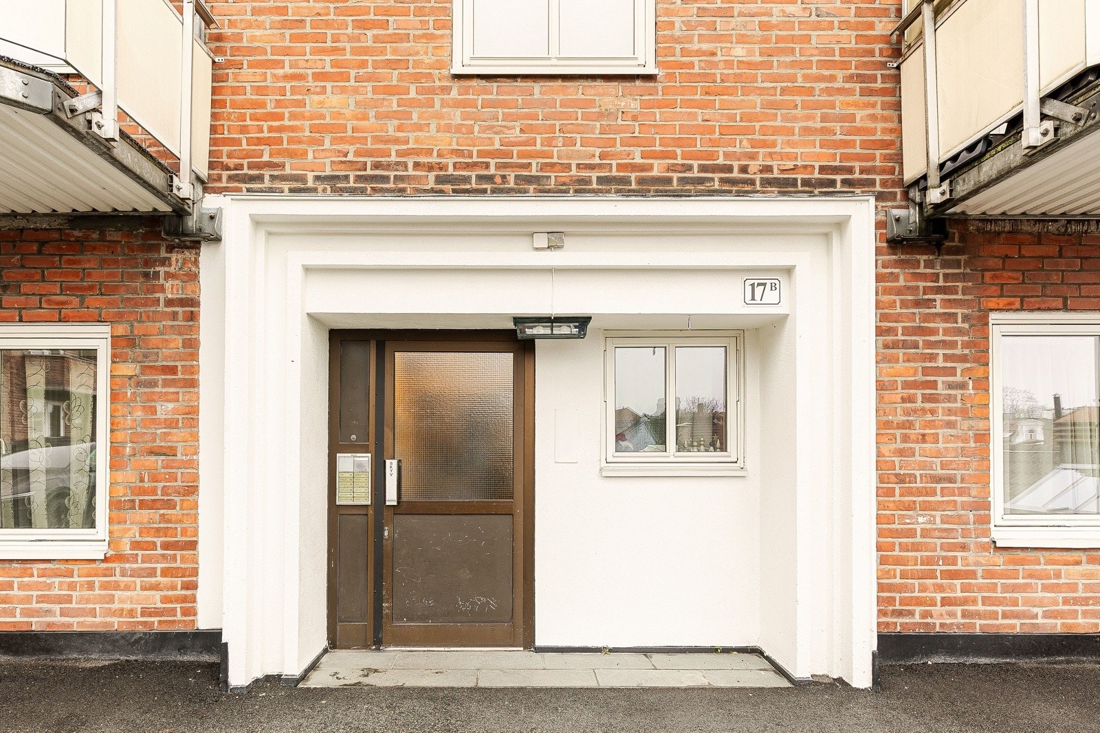 Inngangsparti. Galleribilde