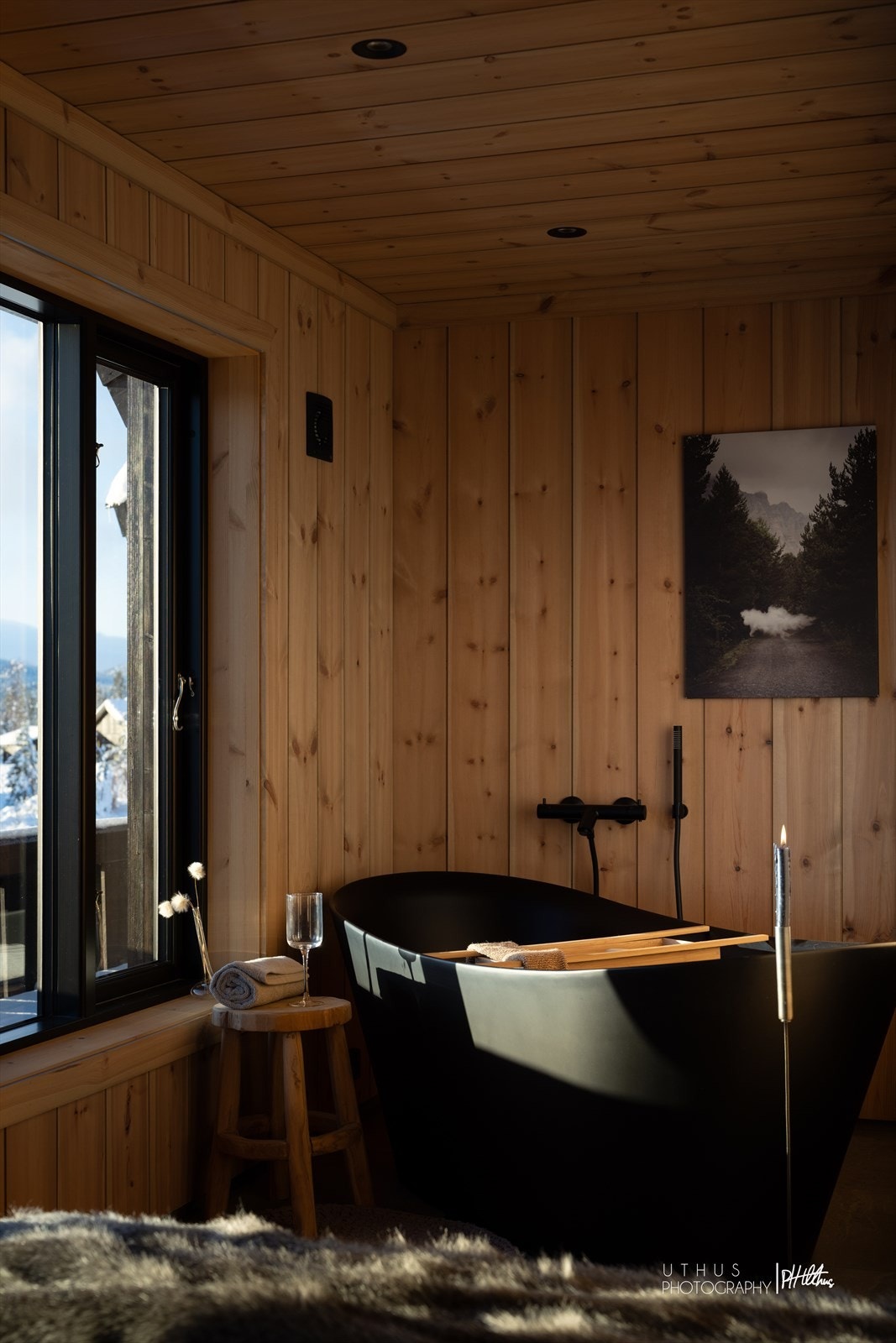 Her kan man sitte i badekaret og nyte utsikten Galleribilde