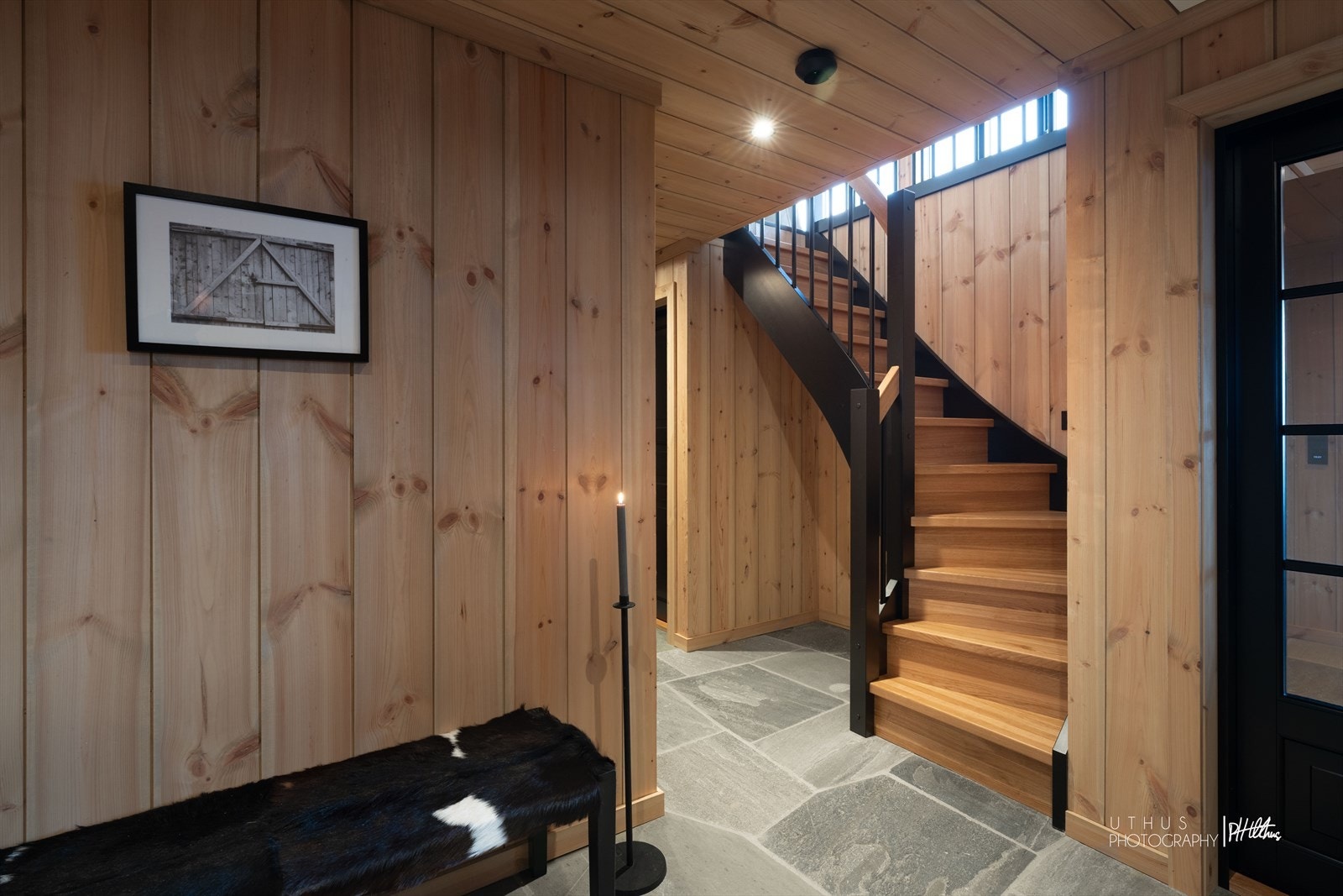 Gang med skifergulv og varmekabler Galleribilde