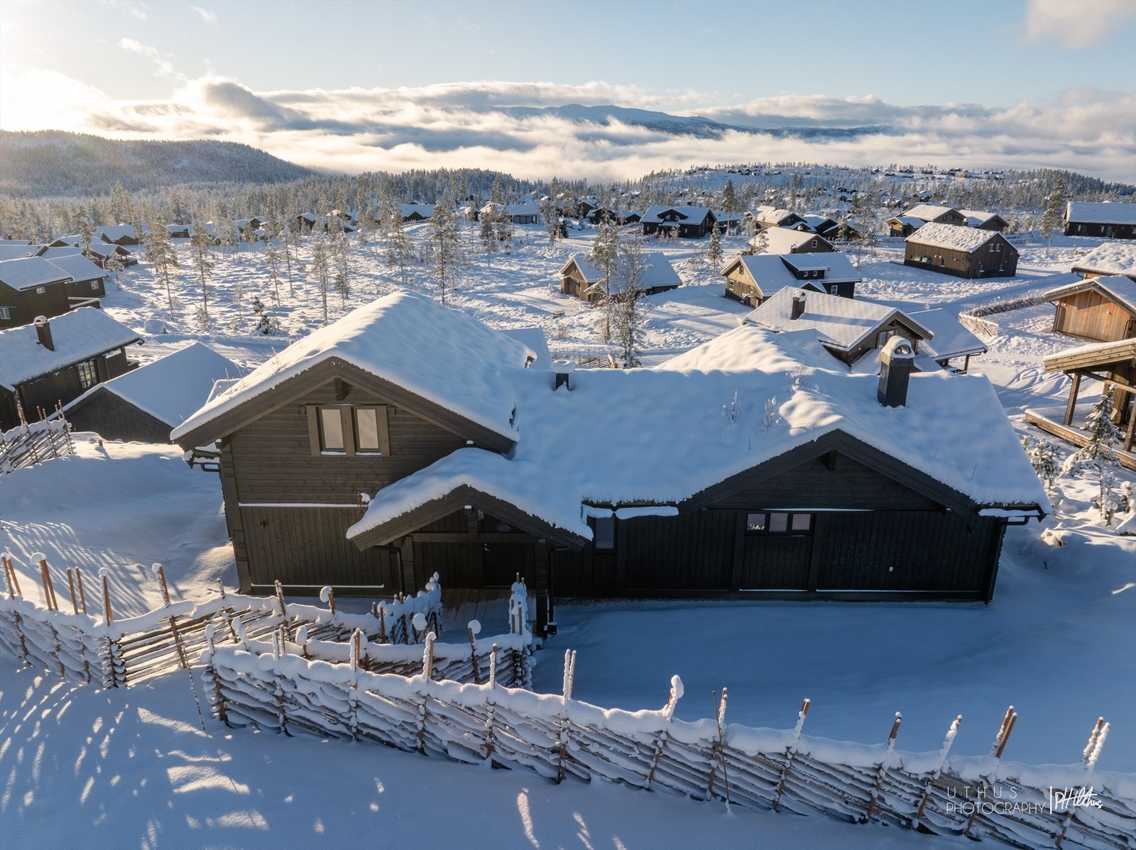 Lekker og nyoppført hytte med eksklusiv standard og en nydelig beliggenhet Galleribilde
