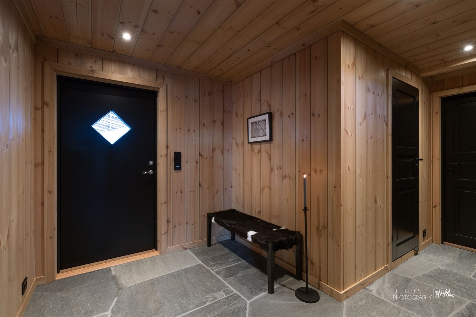 Gang med skifergulv og varmekabler Galleribilde