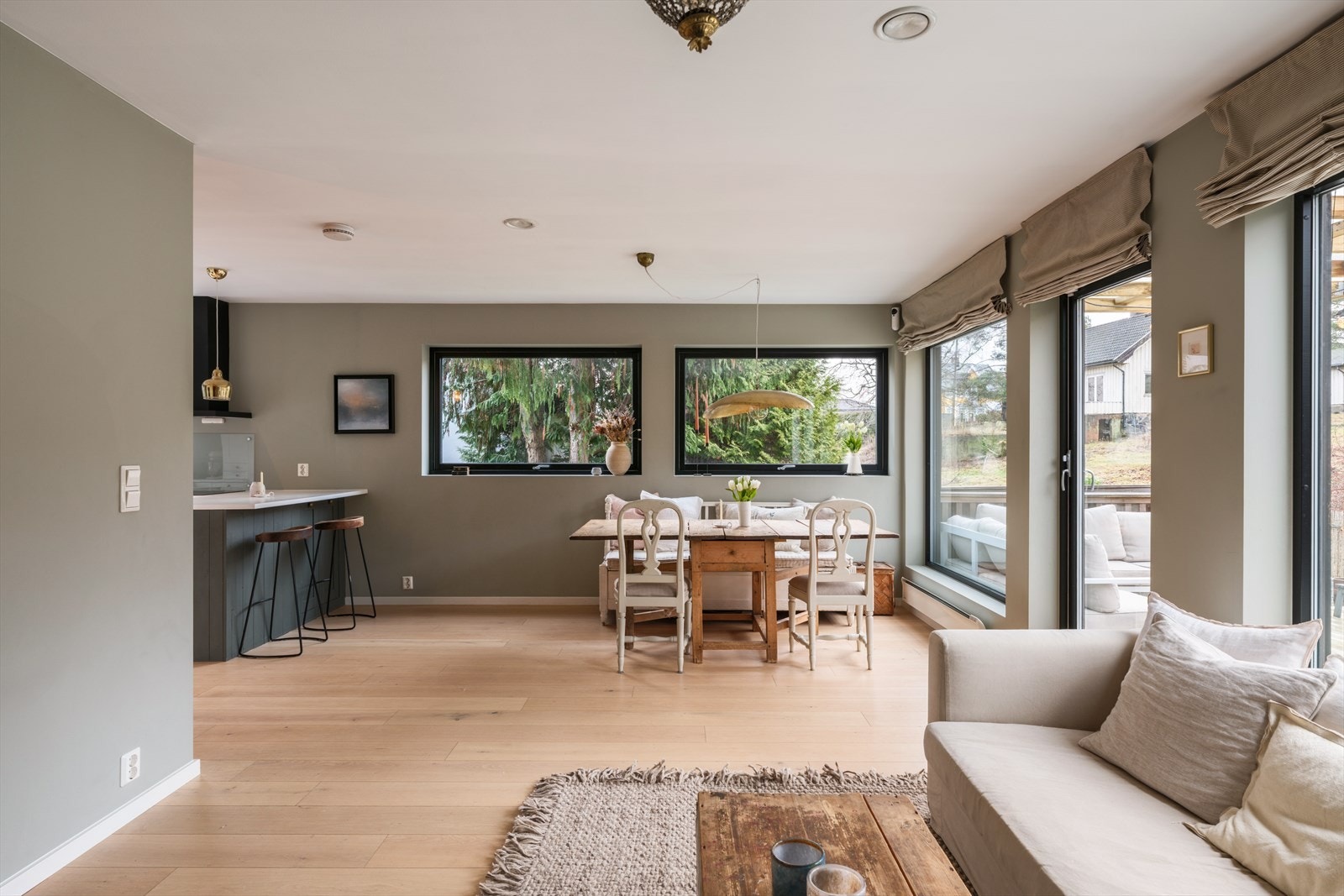 Velkommen til Vårveien 5B - Presentert av Truls Martin Nygaard og Renate Finnanger Fløan v/Nordvik - Fotograf: Joakim Karlsen Galleribilde