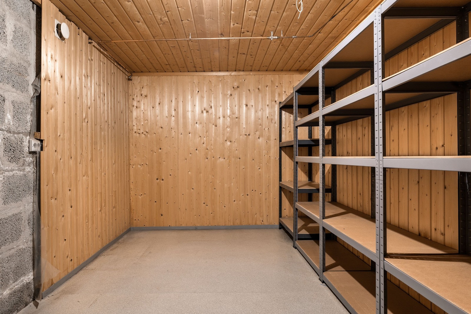 Bodrom i kjeller. Galleribilde