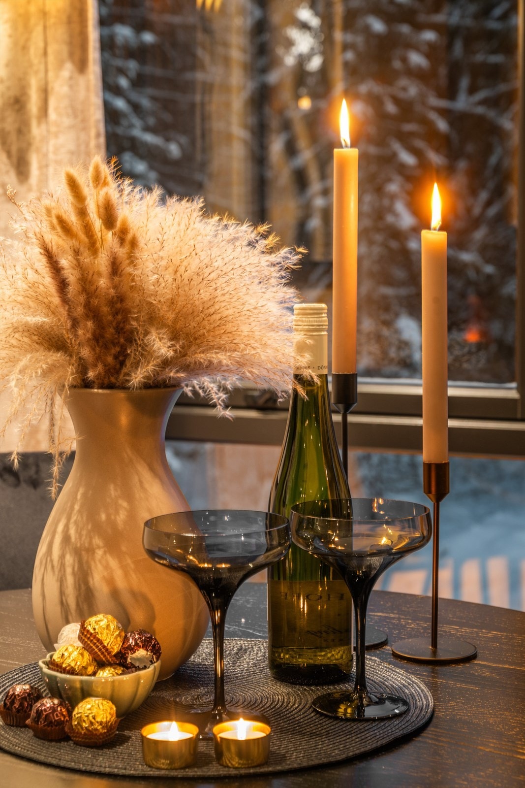 Boligen er oppført i 2025 og fremstår som svært velholdt og tilnærmet ny. Galleribilde