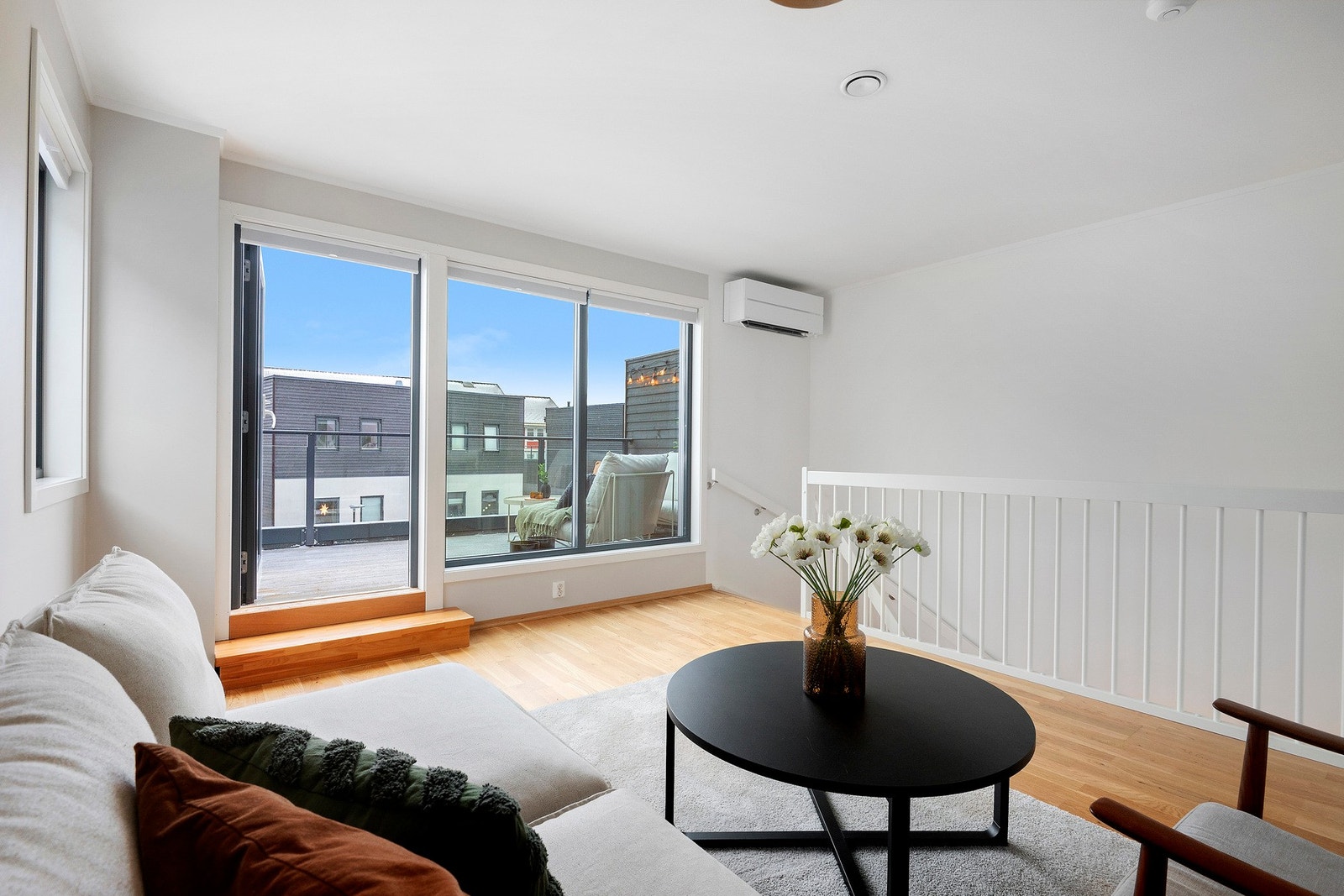 Fra stuen har du adkomst til takterrassen Galleribilde